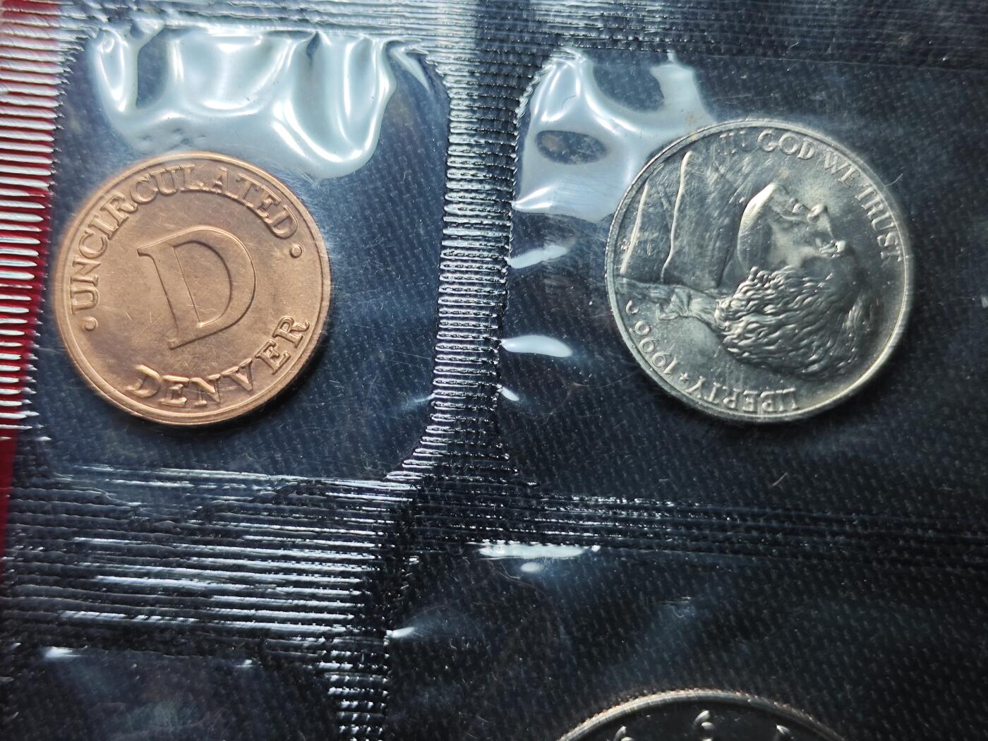 KK钱币收藏小铺   套币 批量/好品散币专场 2月预留时间 周末发货   1986美国大小面值清年一套 含造币厂纪念章