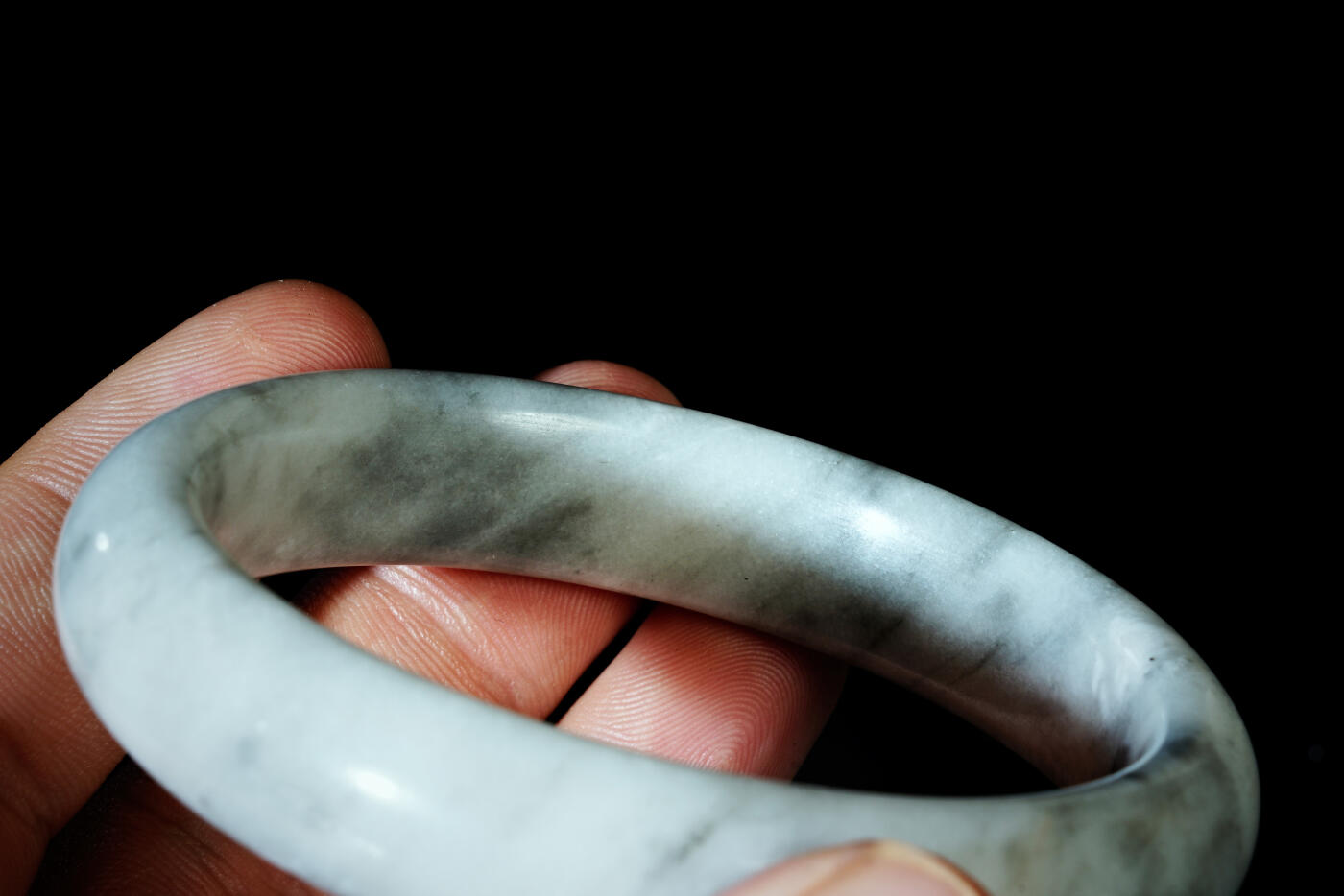 上海都达杂项专场四十四【全场包邮】  天然和田玉青花籽料贵妃手镯91-78