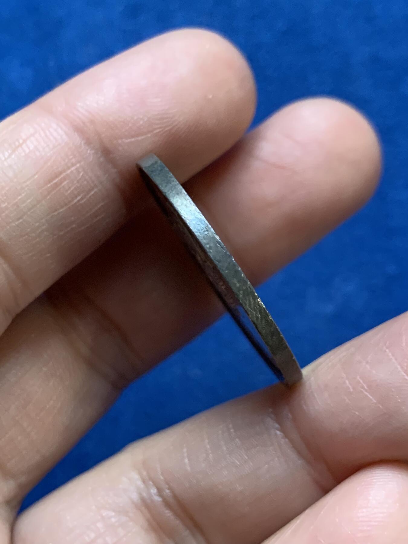 《竞宝斋》第467场 周日，周一 2场连拍 （全场包邮）欢迎送拍 19世纪 银章 细节丰富 状态不错  9.2g 29.8mm