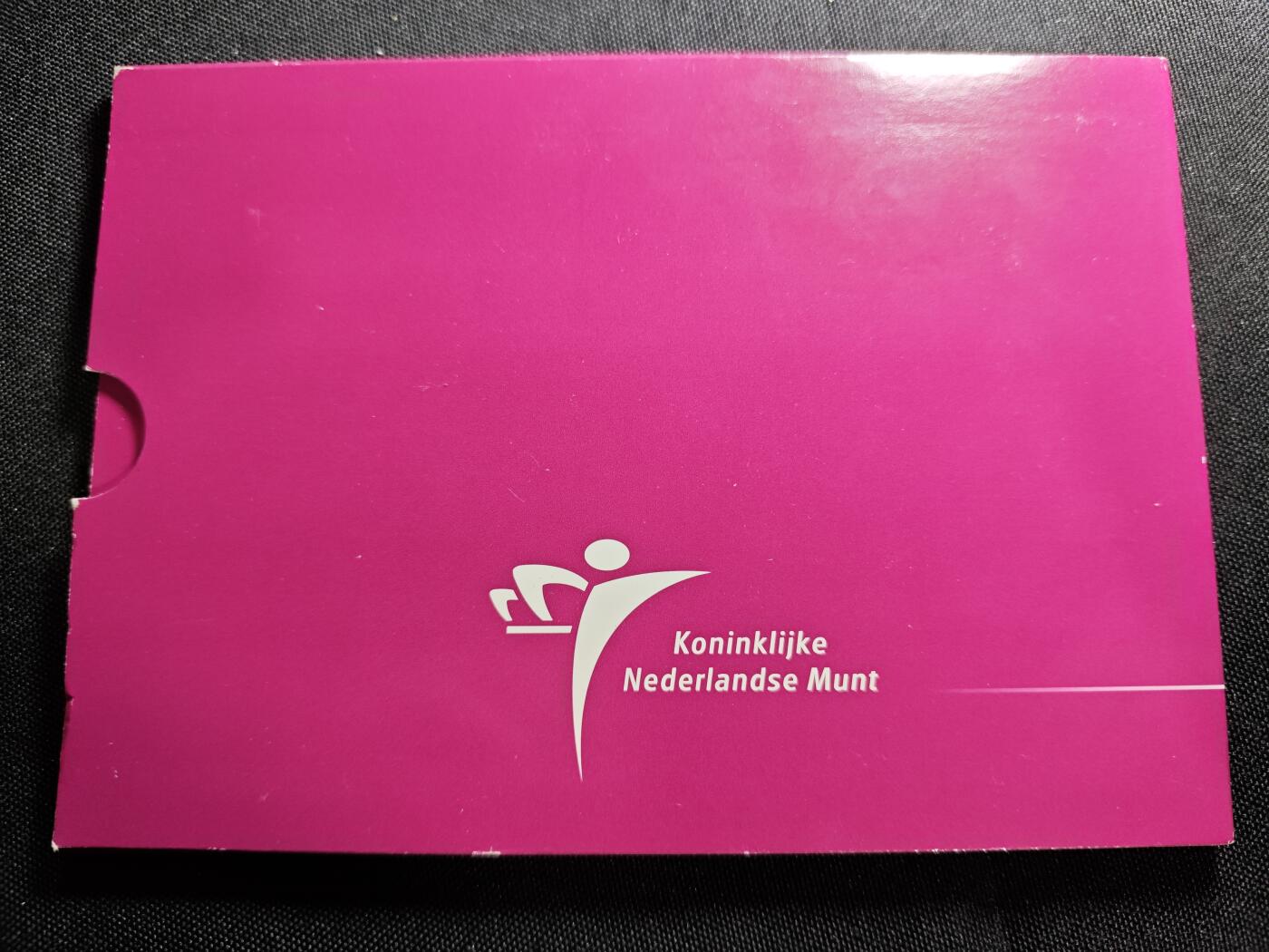 KK钱币收藏小铺   套币 批量/好品散币专场 2月预留时间 周末发货 2003年欧洲运动会纪念 荷兰欧元大小面值清年一套 带纪念章!