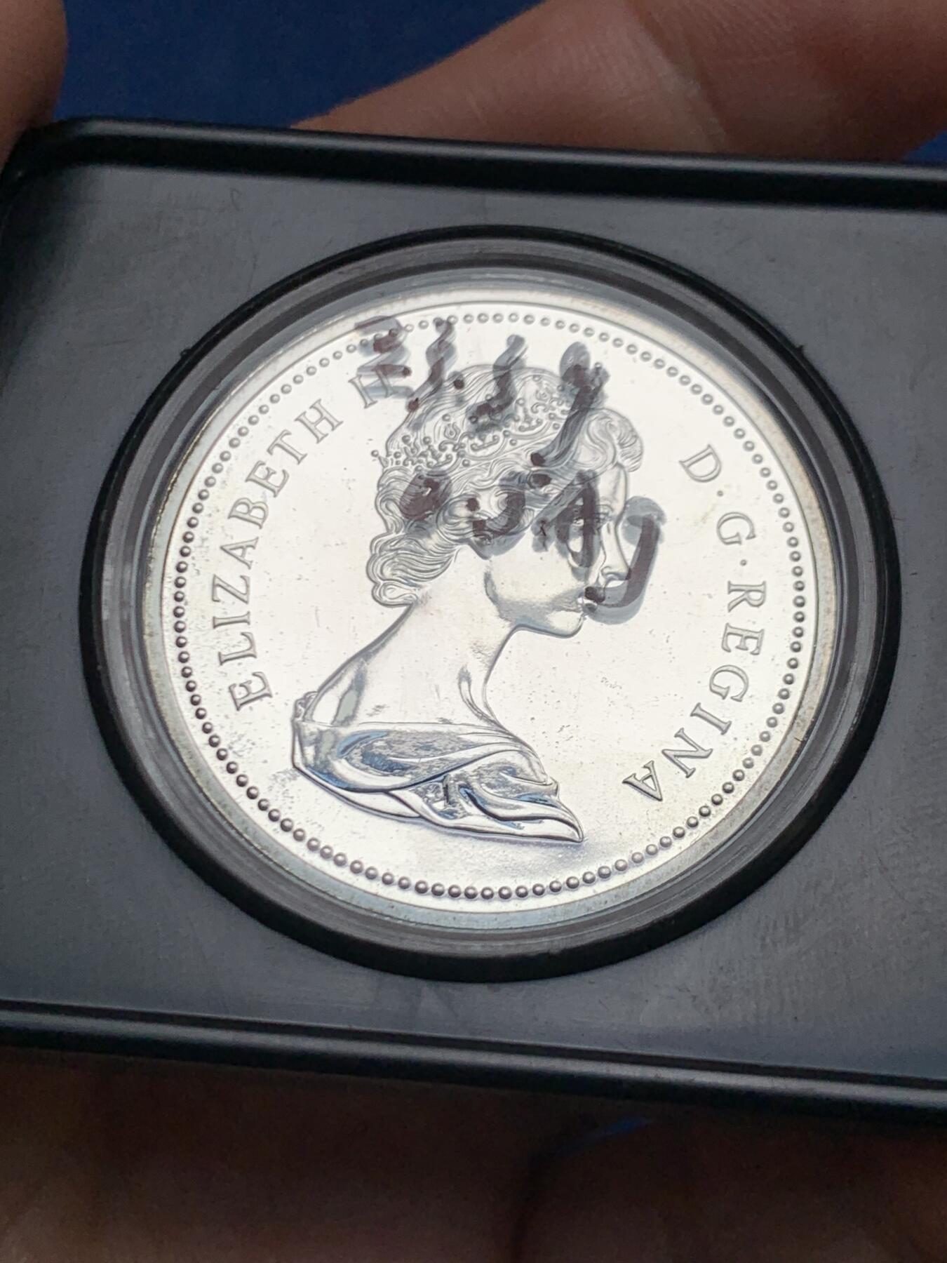 《竞宝斋》第467场 周日，周一 2场连拍 （全场包邮）欢迎送拍 加拿大1975年卡尔加里骑警队成立100周年1元银币