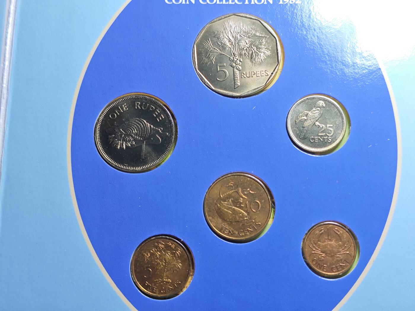 KK钱币收藏小铺   套币 批量/好品散币专场 2月预留时间 周末发货  1982塞舌尔东西面值清年一套