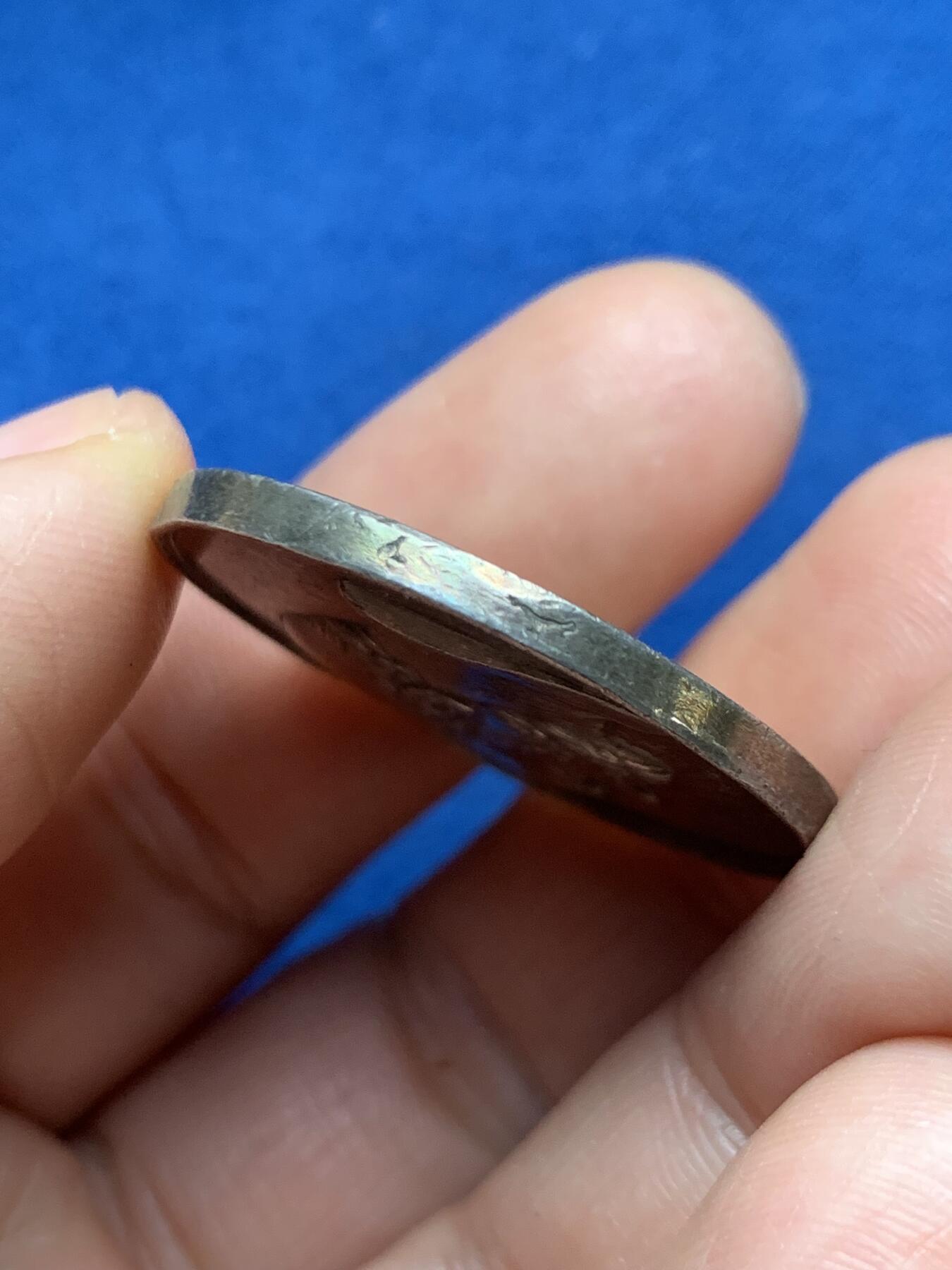 《竞宝斋》第467场 周日，周一 2场连拍 （全场包邮）欢迎送拍 法国医学协会银章，直径：31.8mm，重：12.55g，神灯边铭。