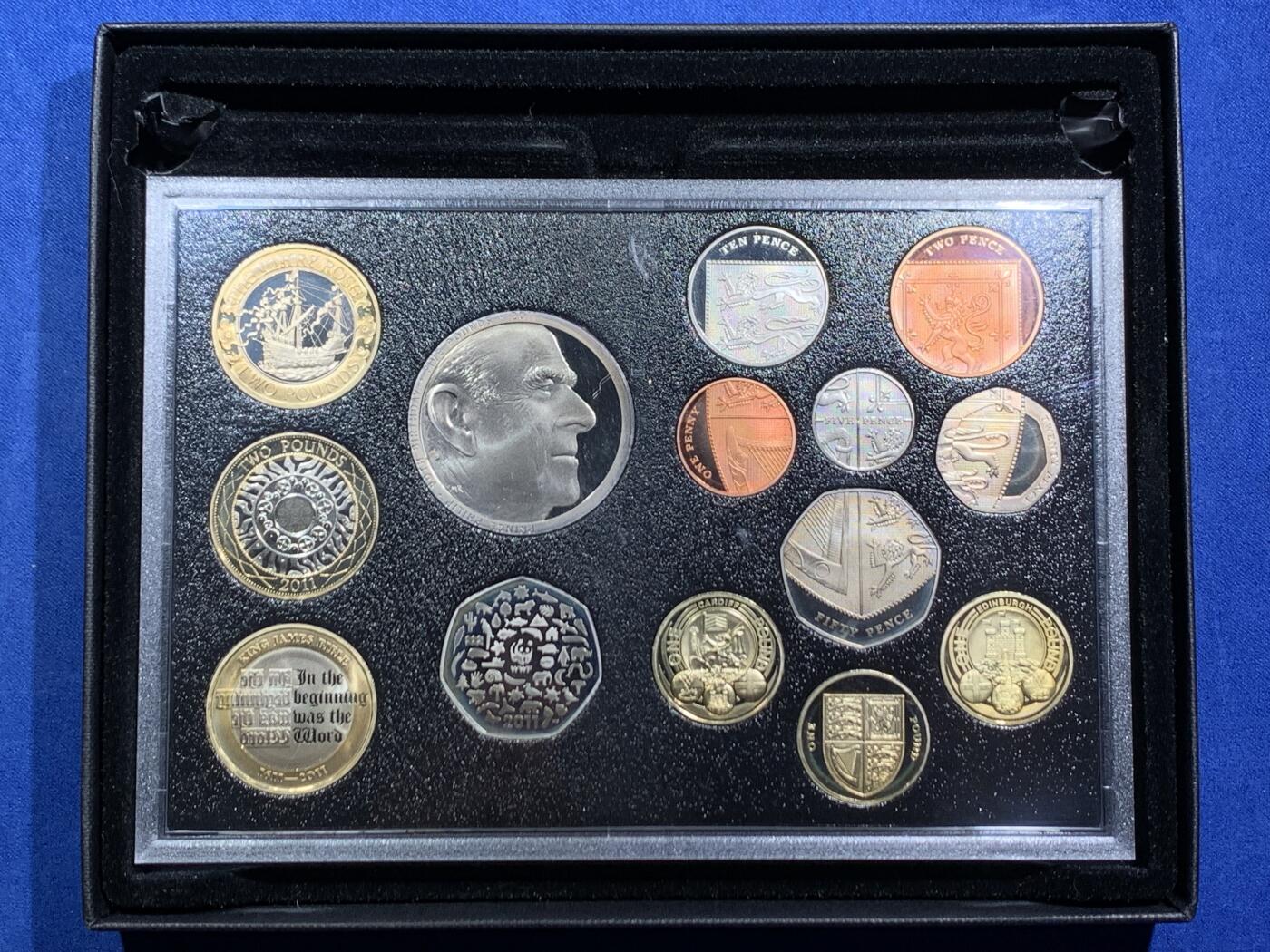 《竞宝斋》第467场 周日，周一 2场连拍 （全场包邮）欢迎送拍 英国2011年14枚标准精制纪念币套 含2枚城市（爱丁堡和卡迪夫）币和一枚5镑 盒证全 发行量：2万 细节见图