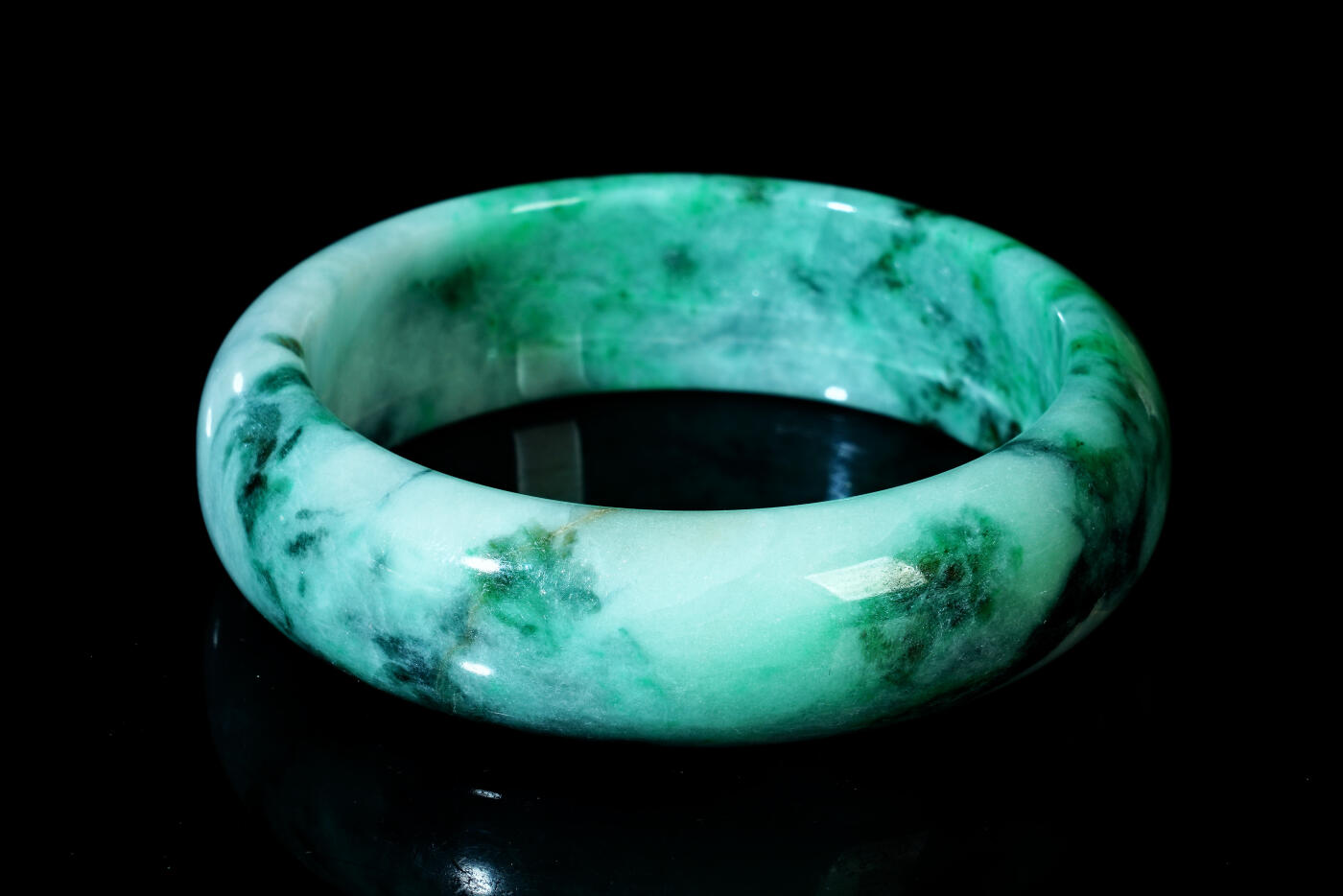 上海都达杂项专场四十四【全场包邮】  天然冰绿花翡翠（A货）贵妃手镯 附鉴定证书91-71