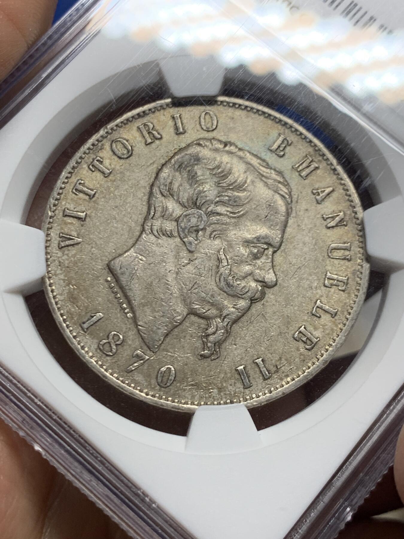 《竞宝斋》第467场 周日，周一 2场连拍 （全场包邮）欢迎送拍 NGC AU53 意大利 1870年 艾曼纽尔二世 5里拉大银币