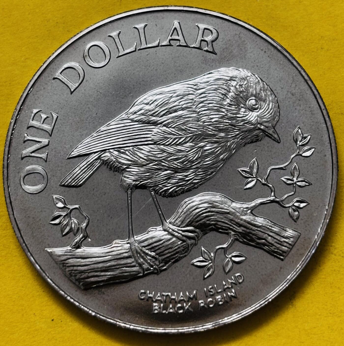 文馨钱币收藏第 295 场，（元宵场）各种银币散币纪念章，长期接代拍业务 全新 1984 年新西兰知更鸟 1 元 镜面工艺像精制币