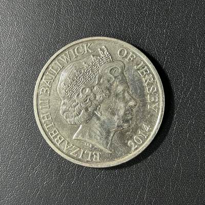 【铜匠收藏】★第141★散币专场 不寄存，30包邮。不满30元，支付5元运费。《接受代拍 代送NGC评级》 - 泽西岛 2014年 5英镑克朗纪念币