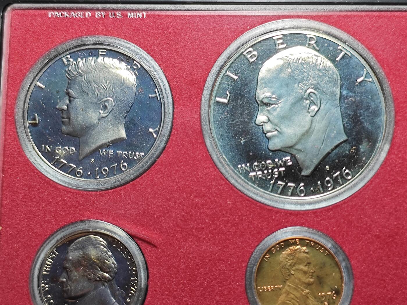 KK钱币收藏小铺   套币 批量/好品散币专场 2月预留时间 周末发货  1976美国建国200周年大小面值清年精制套币 含艾克大一元精制币 