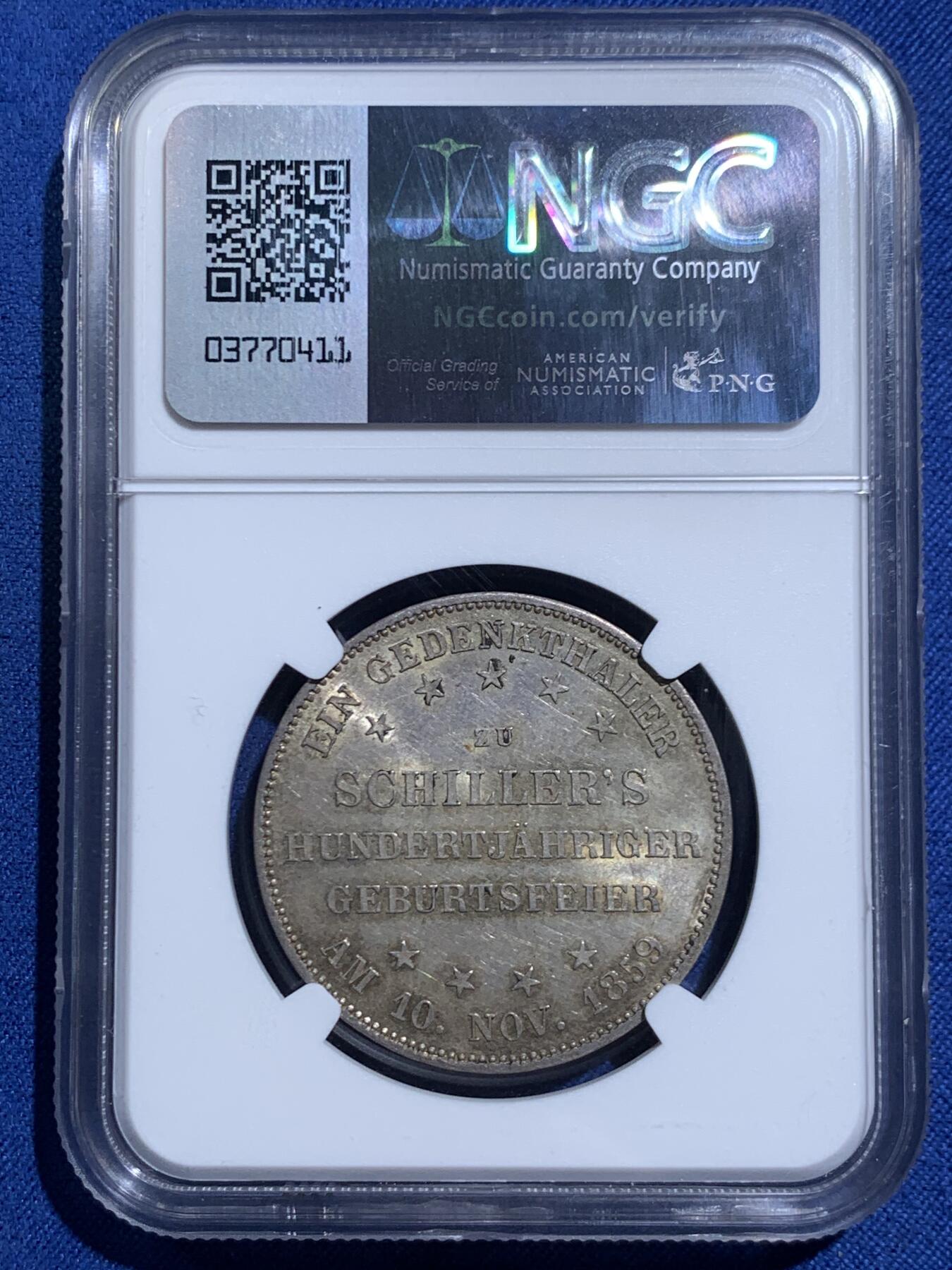 《竞宝斋》第467场 周日，周一 2场连拍 （全场包邮）欢迎送拍 NGC MS62 德国1859年法兰克福纪念席勒1泰勒银币，非常不错的一枚。