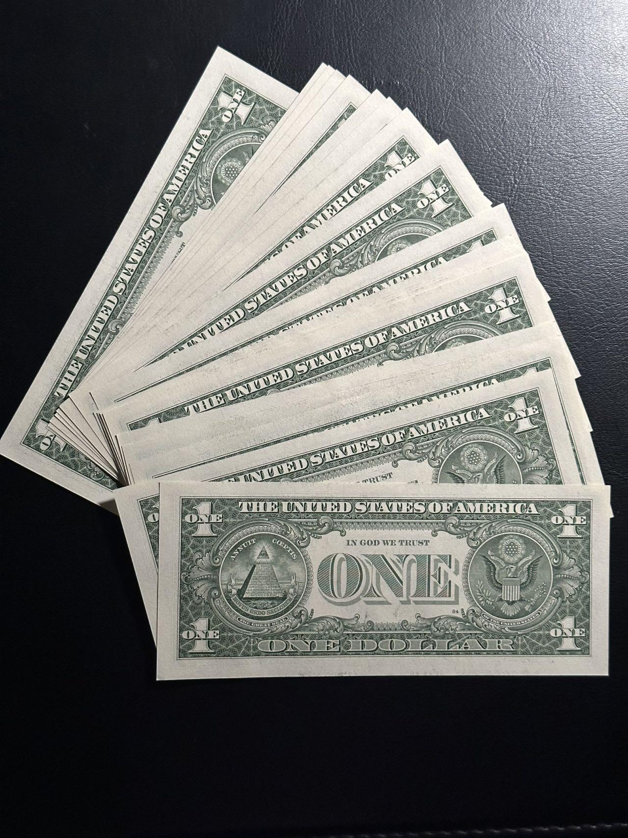 丙午马年开年第三场（大更新） 美国1$*21，5$*3，10$*17，累计41张，306$。未流通品相！有很多都是连号的，厂别，年份如图。