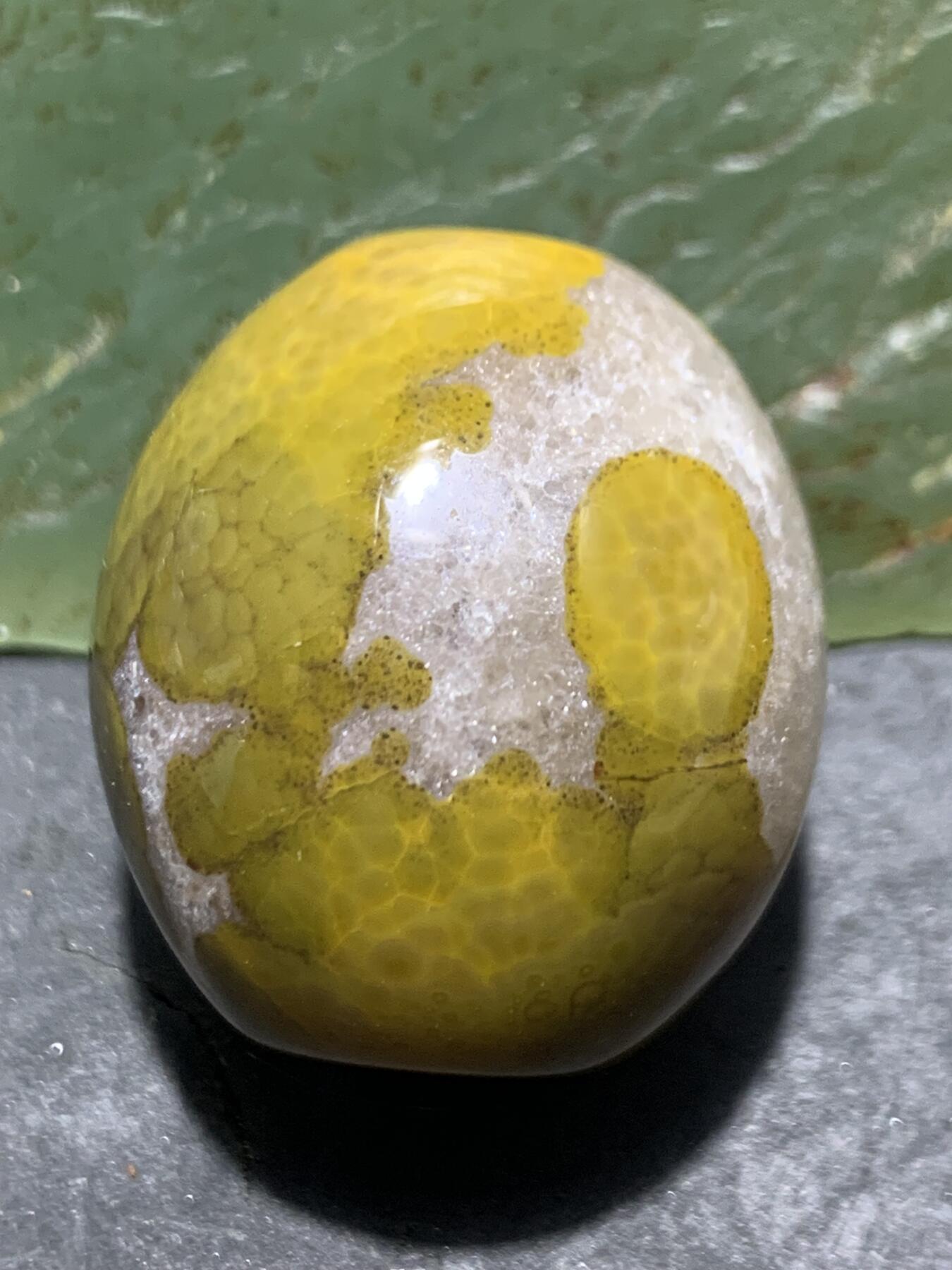 冰飘鱼籽纹战国红玛瑙勒子一颗！