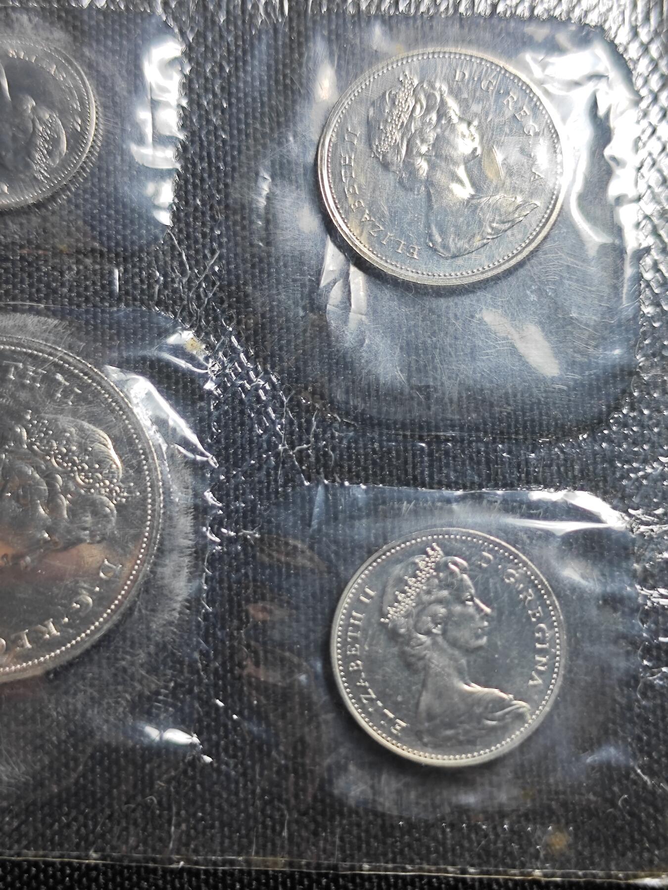 KK钱币收藏小铺   套币 批量/好品散币专场 2月预留时间 周末发货  1971加拿大大小面值清年一套 含1元纪念币