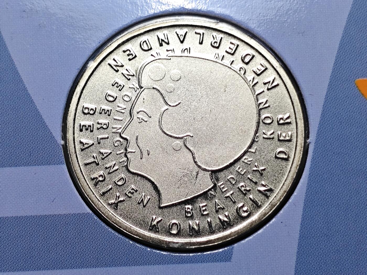 KK钱币收藏小铺   套币 批量/好品散币专场 2月预留时间 周末发货  2001荷兰1盾纪念币卡册 最后的盾