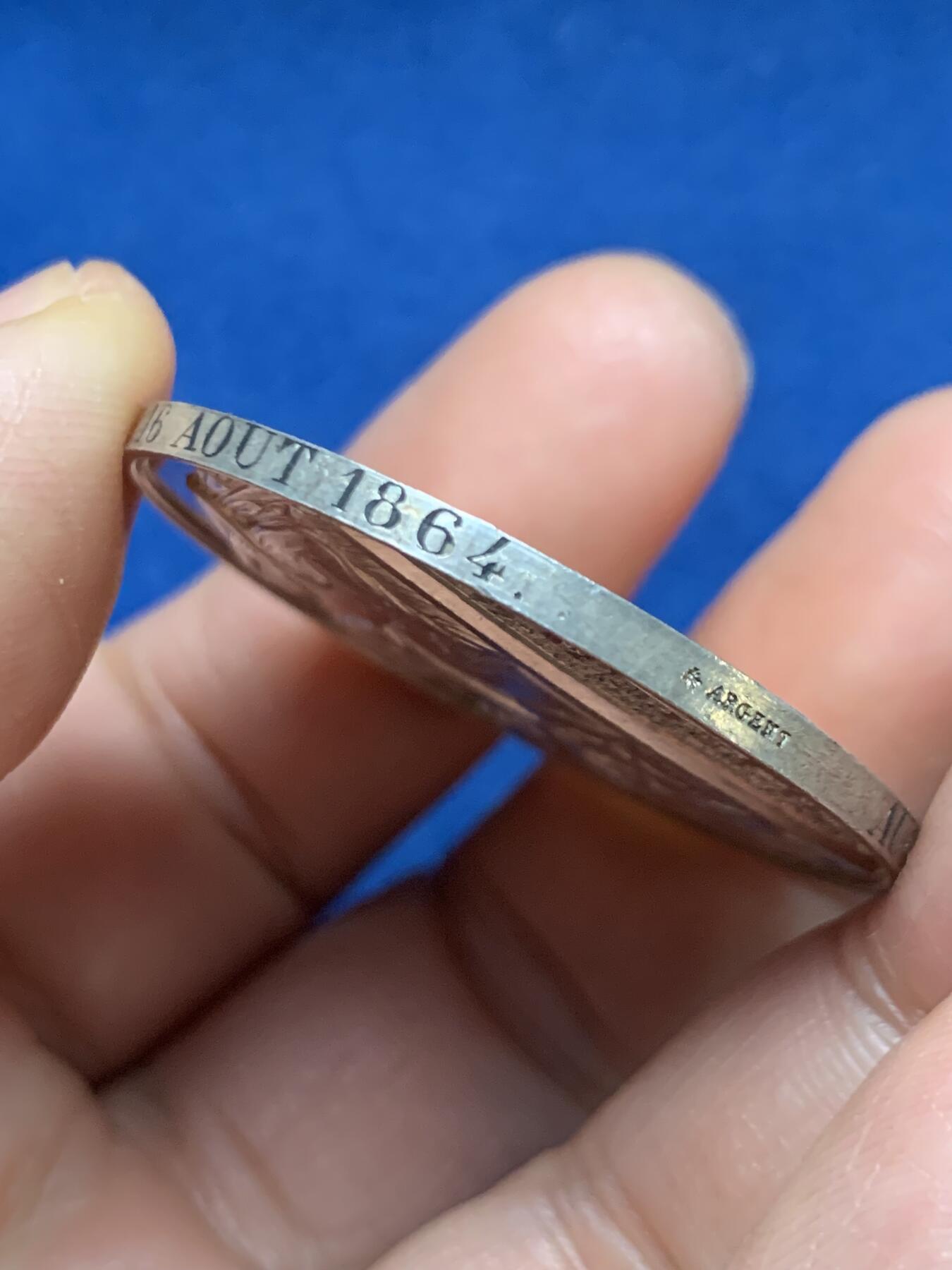 《竞宝斋》第467场 周日，周一 2场连拍 （全场包邮）欢迎送拍 法国婚姻与爱情纪念银章，24.93g，39.2mm，蜜蜂边铭，周圈刻字。