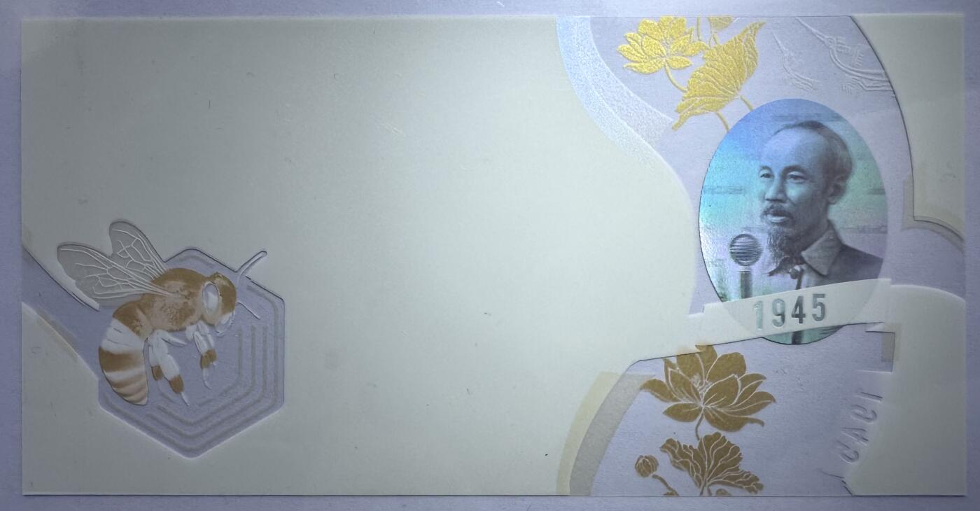 2026第4场（总第231期）：精品测试钞、外钞综合场  越南Q&T “胡志明1945全息+金蜜蜂+荷花”光版PolySecure基材塑料测试钞AUNC（有浅压痕）