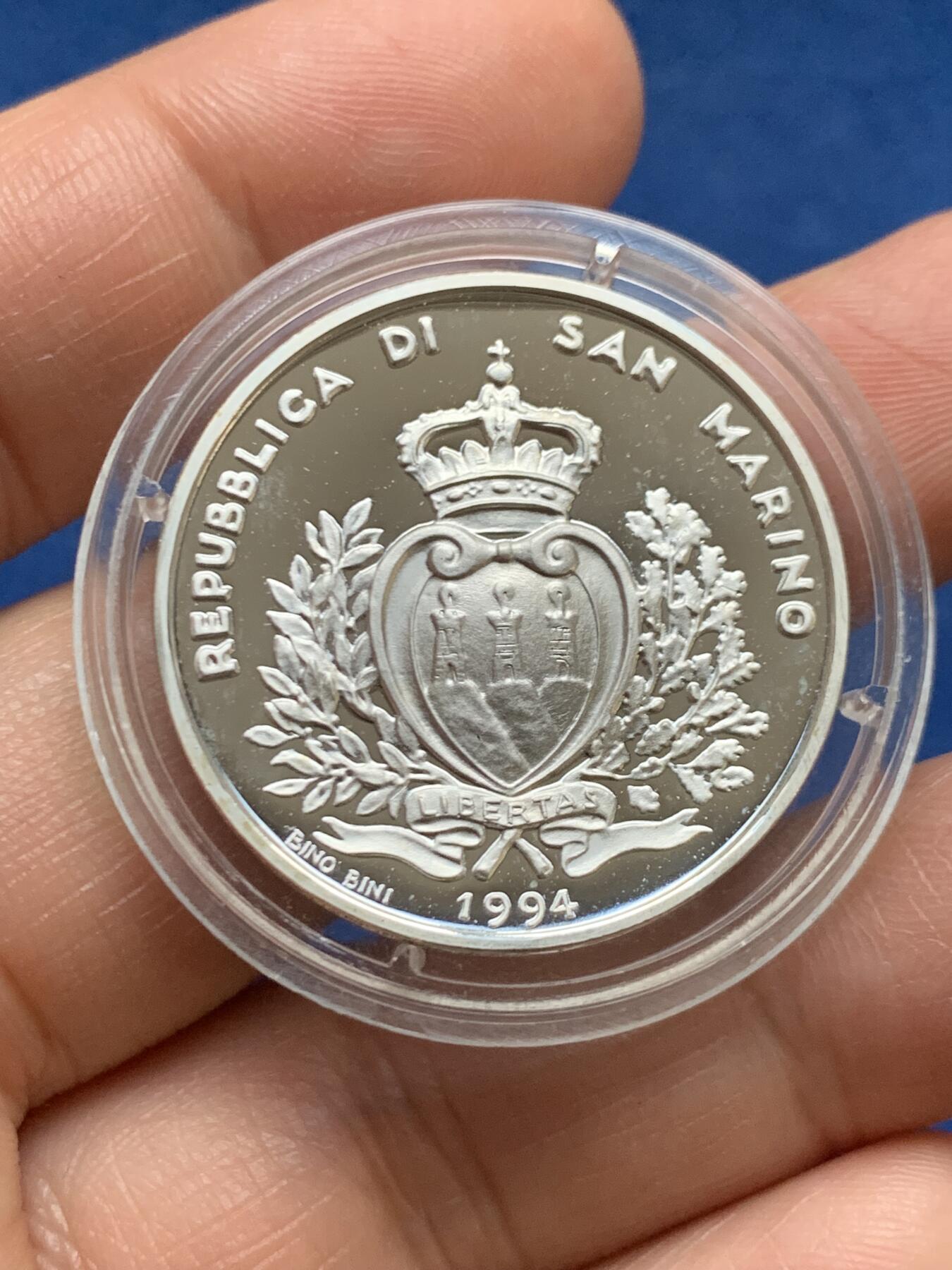 《竞宝斋》第467场 周日，周一 2场连拍 （全场包邮）欢迎送拍 圣马力诺1994年挪威利勒哈默尔冬季奥运会银币 14.55g 835银