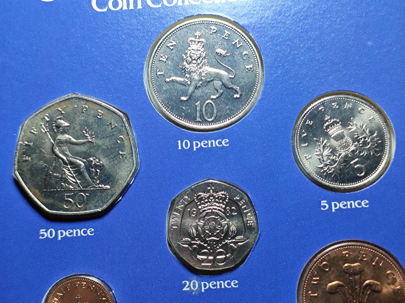 KK钱币收藏小铺   套币 批量/好品散币专场 2月预留时间 周末发货  1982英国大小面值清年一套