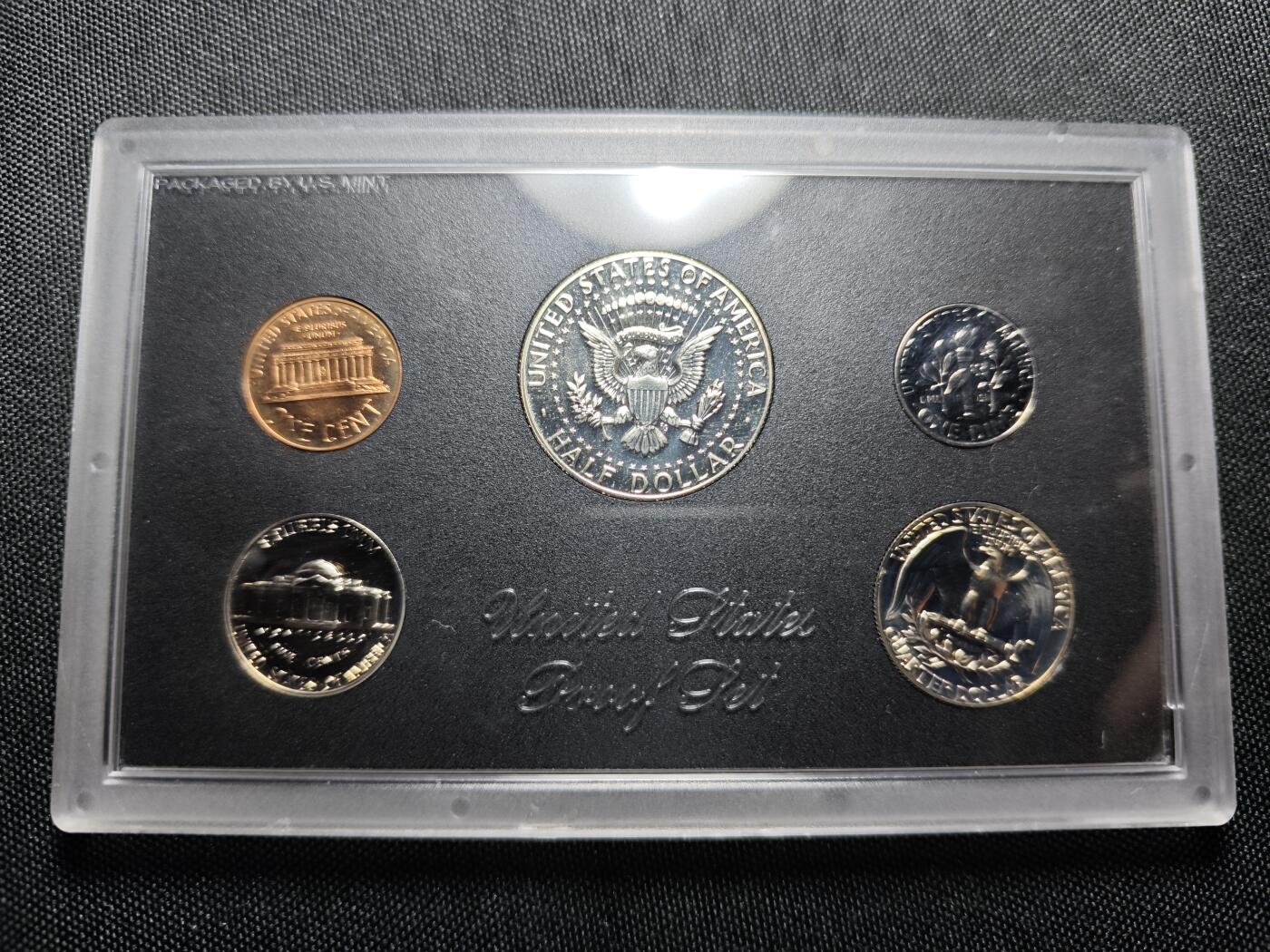 KK钱币收藏小铺   套币 批量/好品散币专场 2月预留时间 周末发货  1968美国大小面值精制套币 含50分银币