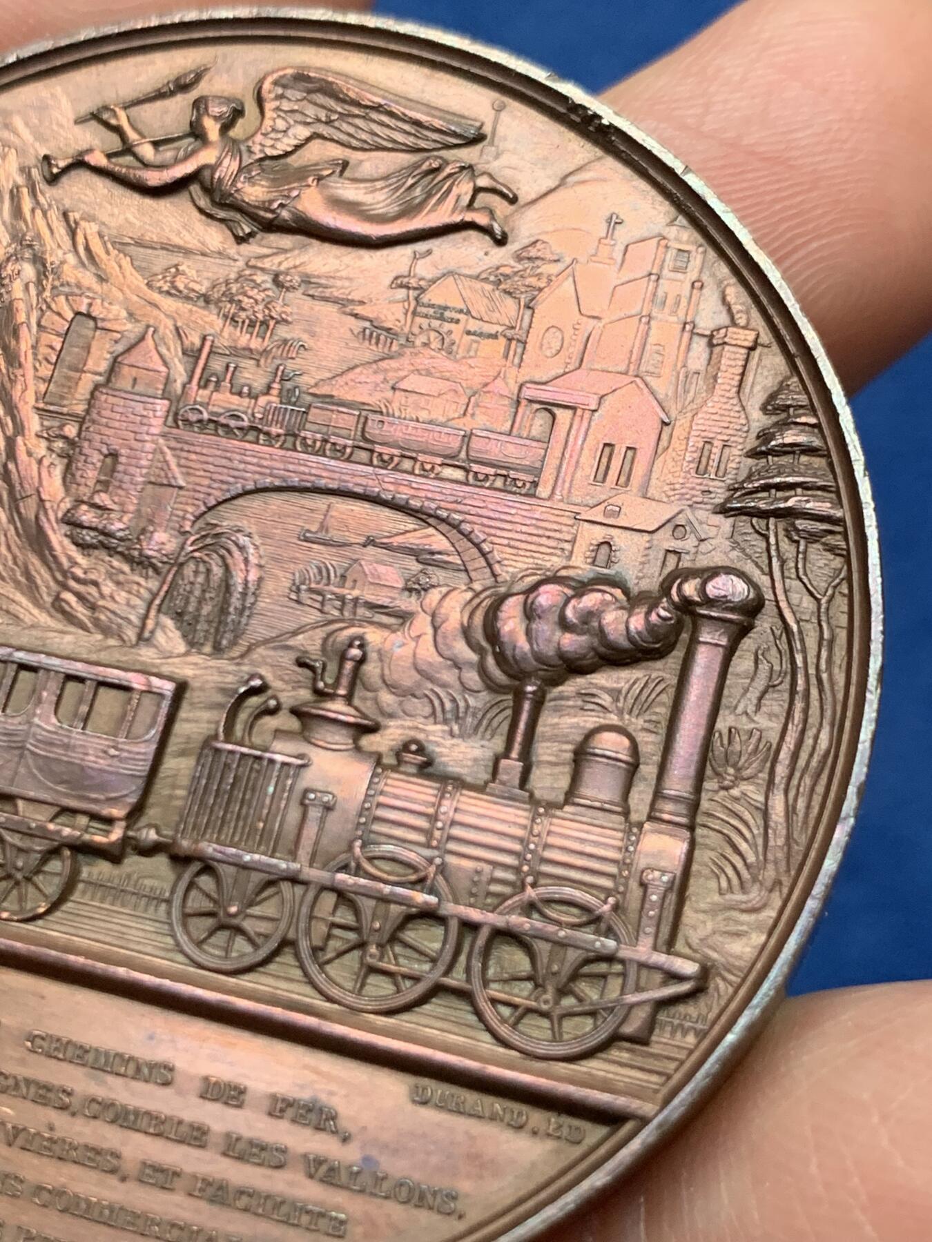 《竞宝斋》第467场 周日，周一 2场连拍 （全场包邮）欢迎送拍 1843年法国荣耀科学家和工业家艺术大奖章，该章由著名雕刻家Caque设计雕刻，稀见品，值得收藏，双面高浮雕，雕刻精细，直径：52.2mm，重：73.75g，船首铜标边铭。