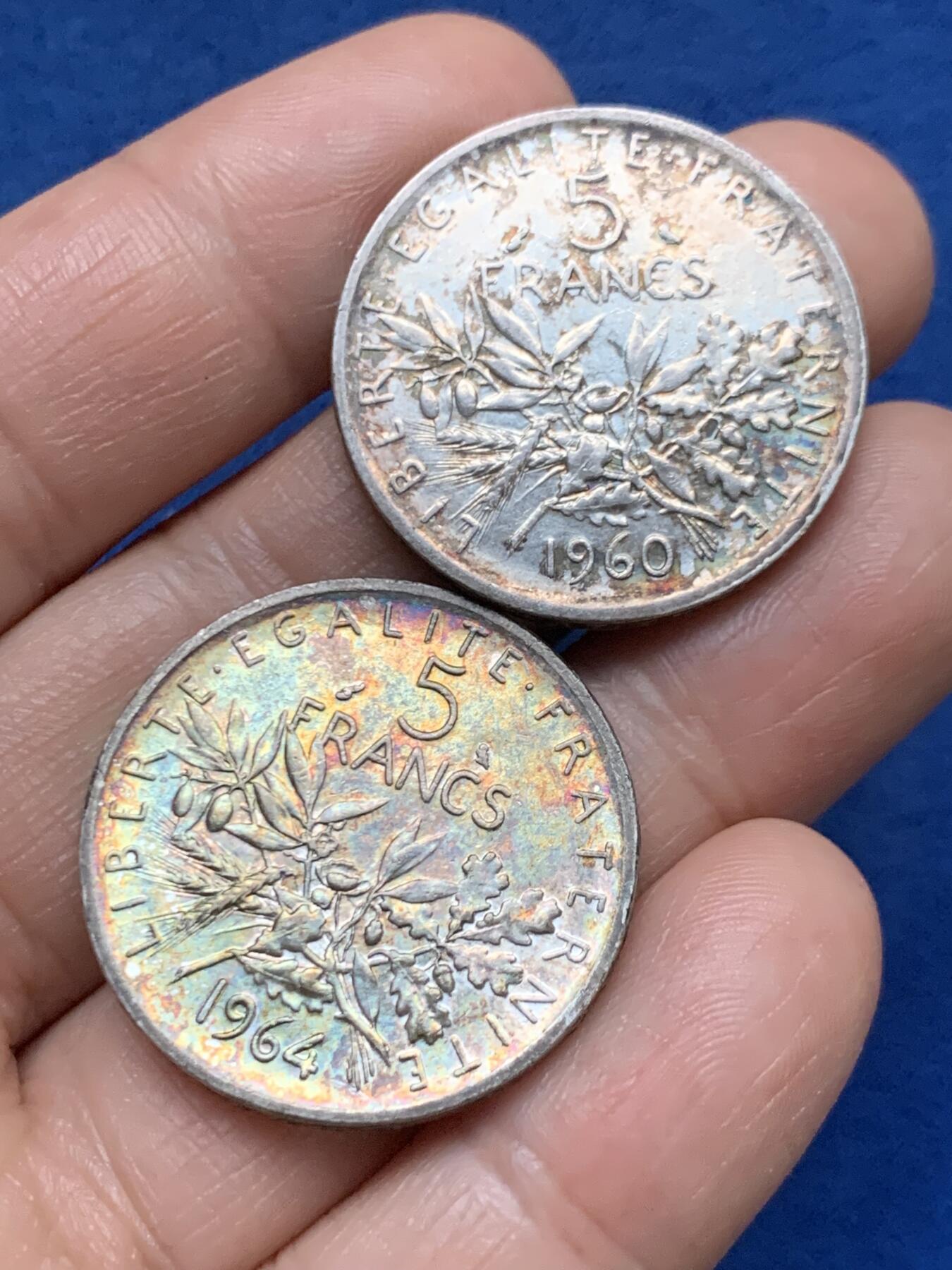 《竞宝斋》第467场 周日，周一 2场连拍 （全场包邮）欢迎送拍 两枚一组 法国1960年/1964年播种女神5法郎银币 总重约23.9克 835银