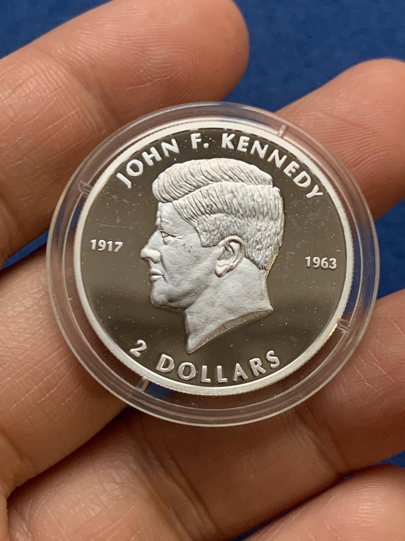 《竞宝斋》第467场 周日，周一 2场连拍 （全场包邮）欢迎送拍 库克2003年约翰·F·肯尼迪逝世40周年纪念银币 999银 9.89g