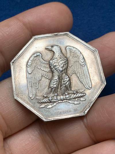 《竞宝斋》第467场 周日，周一 2场连拍 （全场包邮）欢迎送拍 - 1843年法国雄鹰火灾保险公司银质代币，直径：36.1mm，重量：20.9g，丰饶角银标边铭。