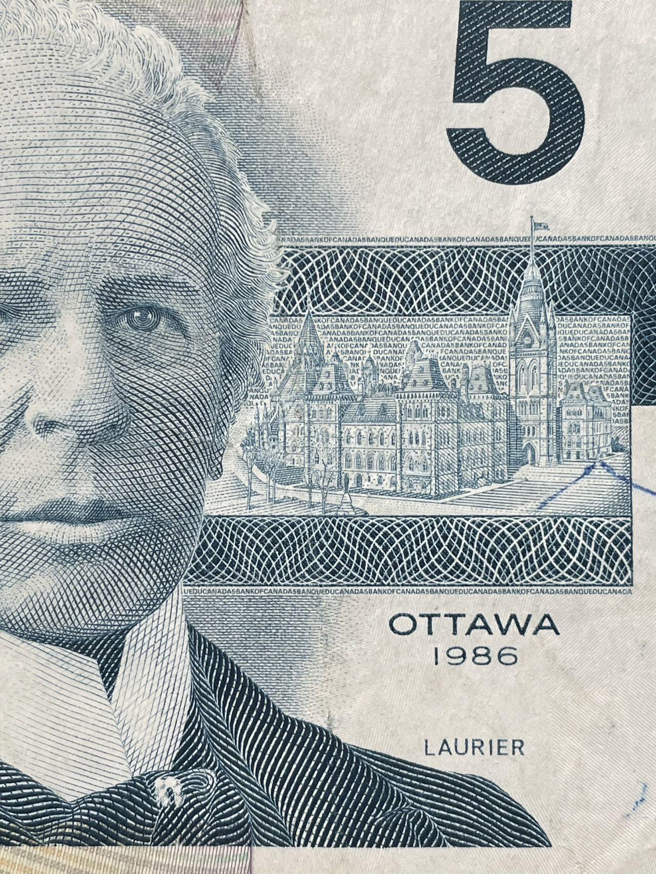 加拿大 1986-89版 5、10元