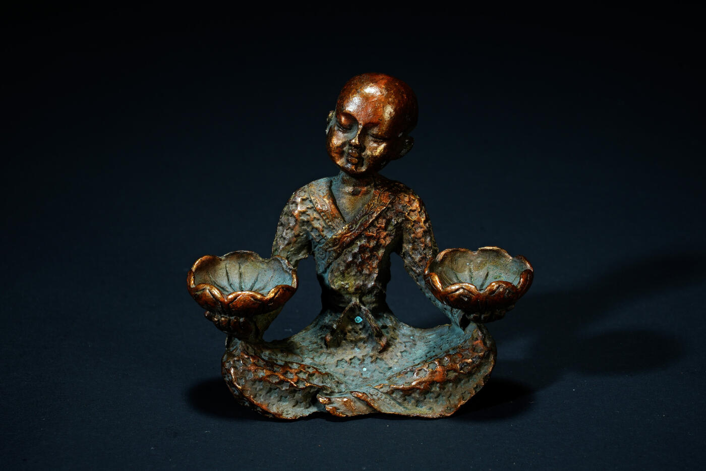 上海都达杂项专场四十四【全场包邮】  尼泊尔铜佛香插造像