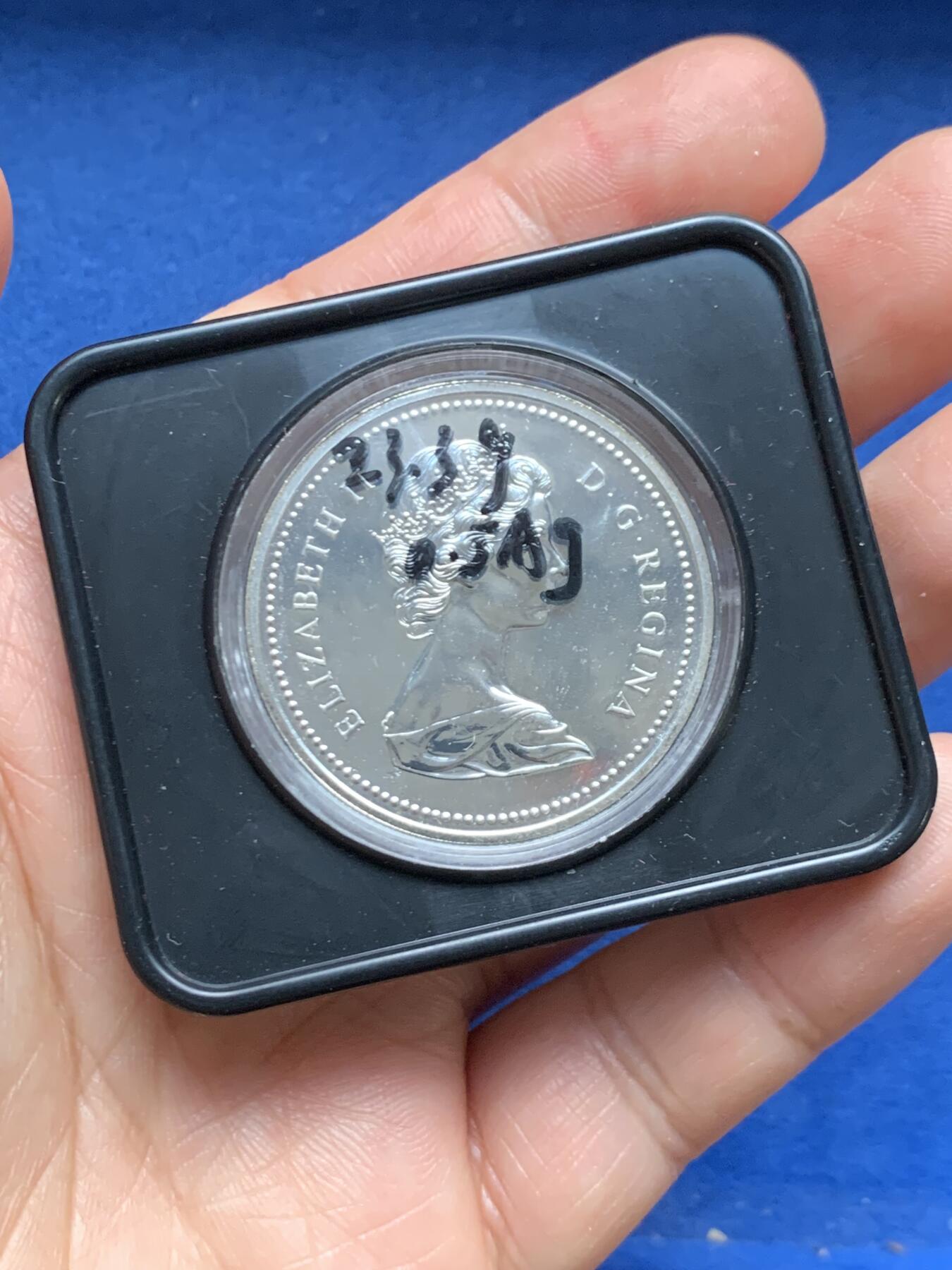 《竞宝斋》第467场 周日，周一 2场连拍 （全场包邮）欢迎送拍 加拿大1975年卡尔加里骑警队成立100周年1元银币