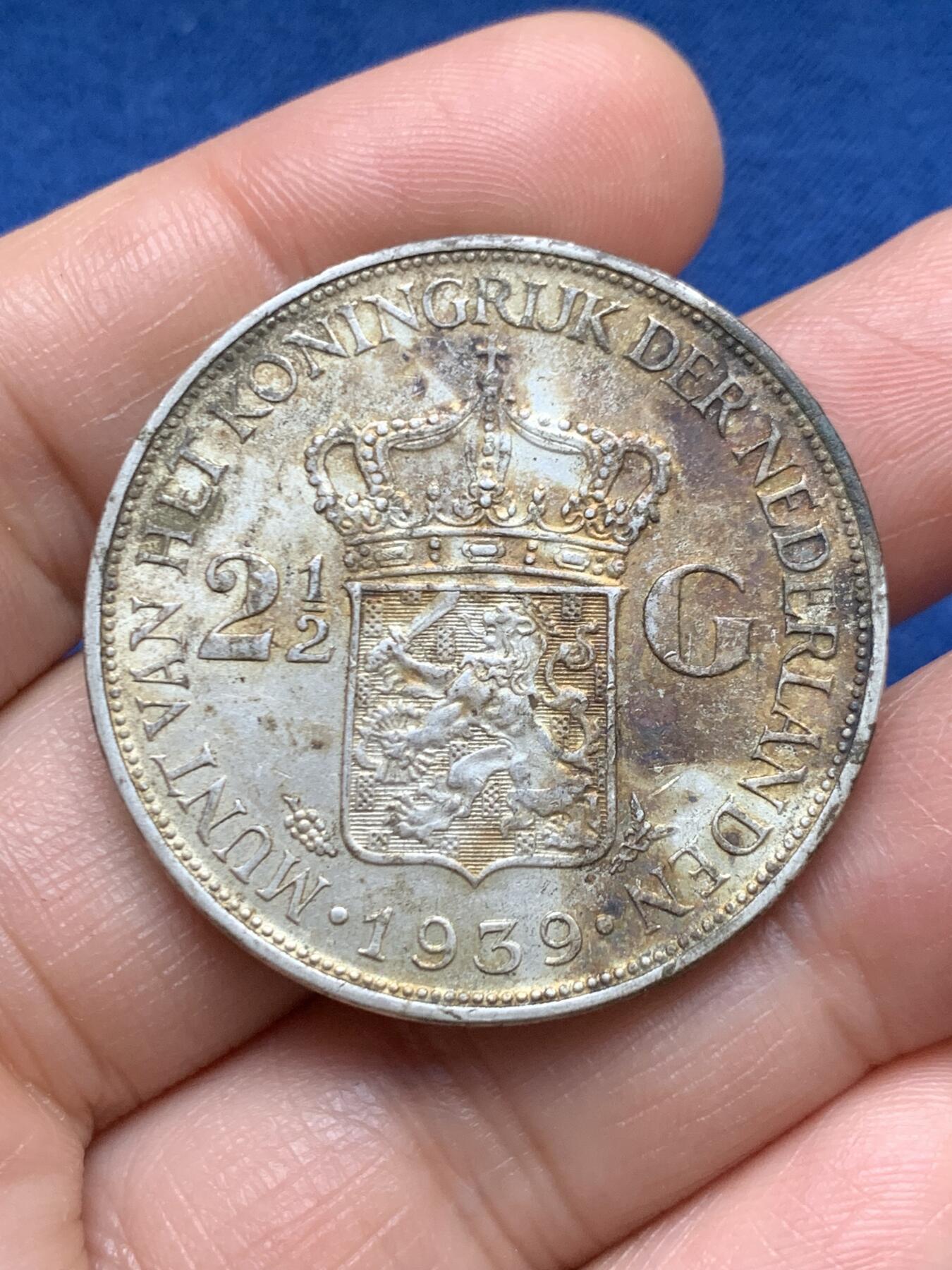 《竞宝斋》第467场 周日，周一 2场连拍 （全场包邮）欢迎送拍 荷兰1939年威廉敏那女王2.5盾银币