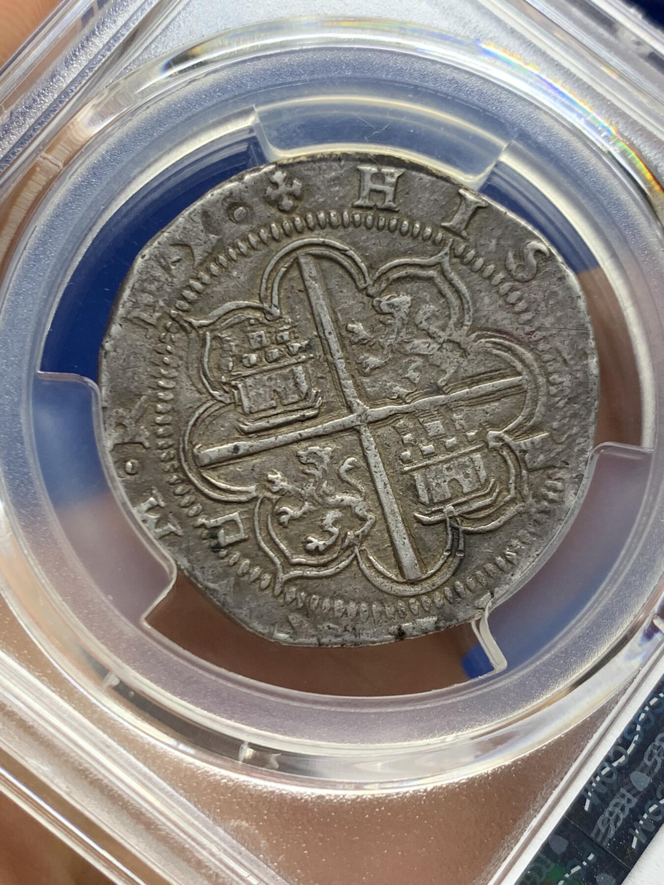 《竞宝斋》第467场 周日，周一 2场连拍 （全场包邮）欢迎送拍 PCGS AU50 西班牙帝国 1556-88年 菲利普二世4里亚尔十字银币 塞维利亚厂，季军分，打制的十分美，正面盾徽和背面狮子城堡的细节很清楚，远超同类品种