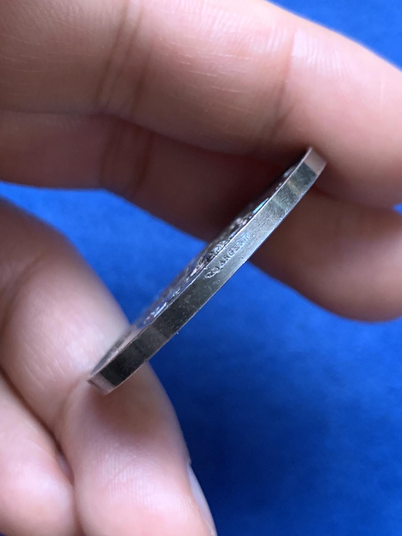 《竞宝斋》第467场 周日，周一 2场连拍 （全场包邮）欢迎送拍 法国里昂丝绸制造商与经销商联合纪念银章 22.5克 36.7mm 丰饶角银标