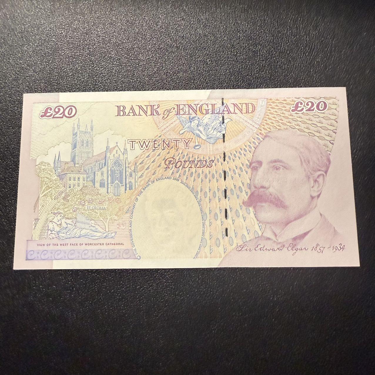 第15期 库存 英国 1999年 20镑 全新unc- 边缘轻微潮