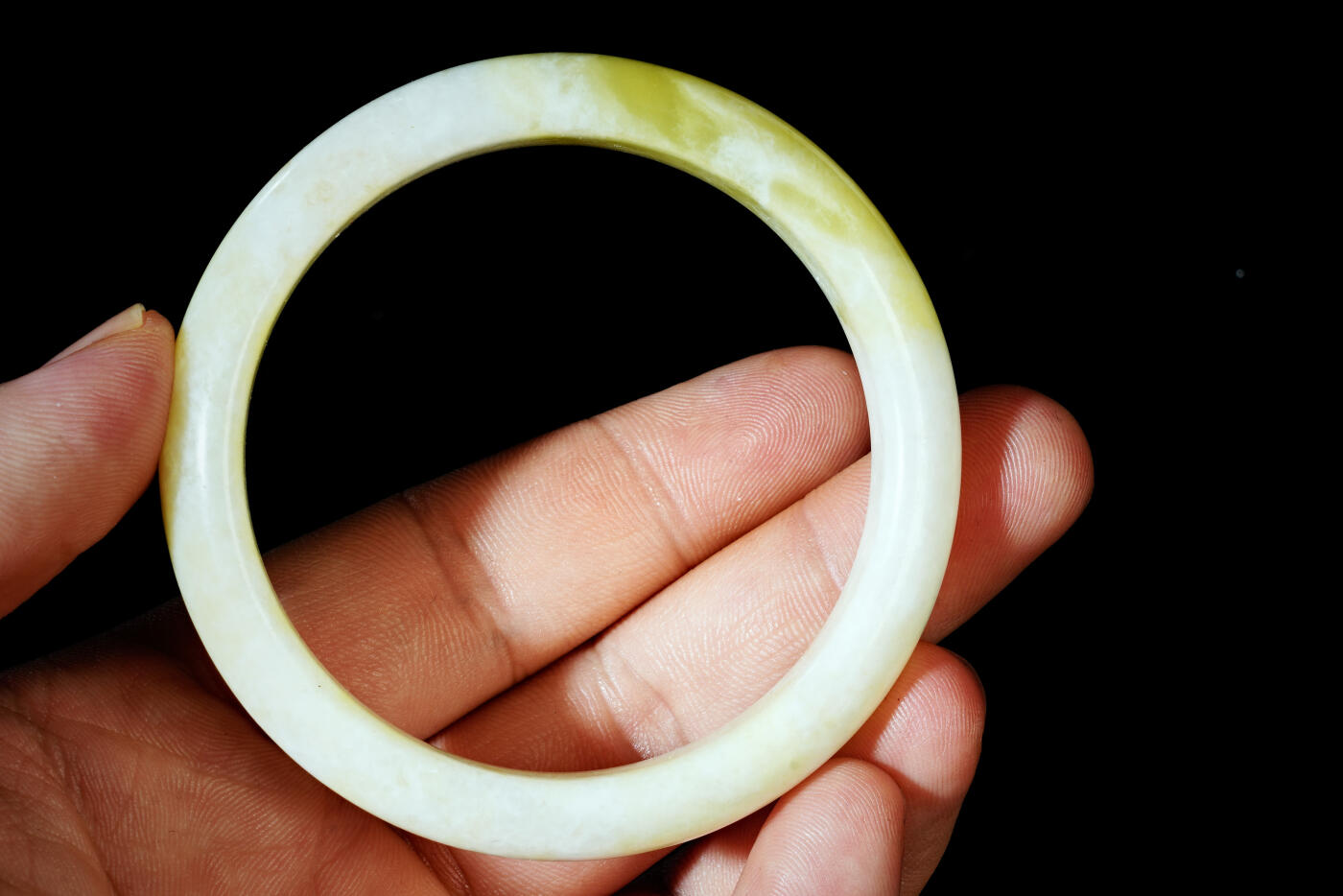 上海都达杂项专场四十四【全场包邮】  天然 蓝田玉贵妃手镯 附鉴定证书91-81