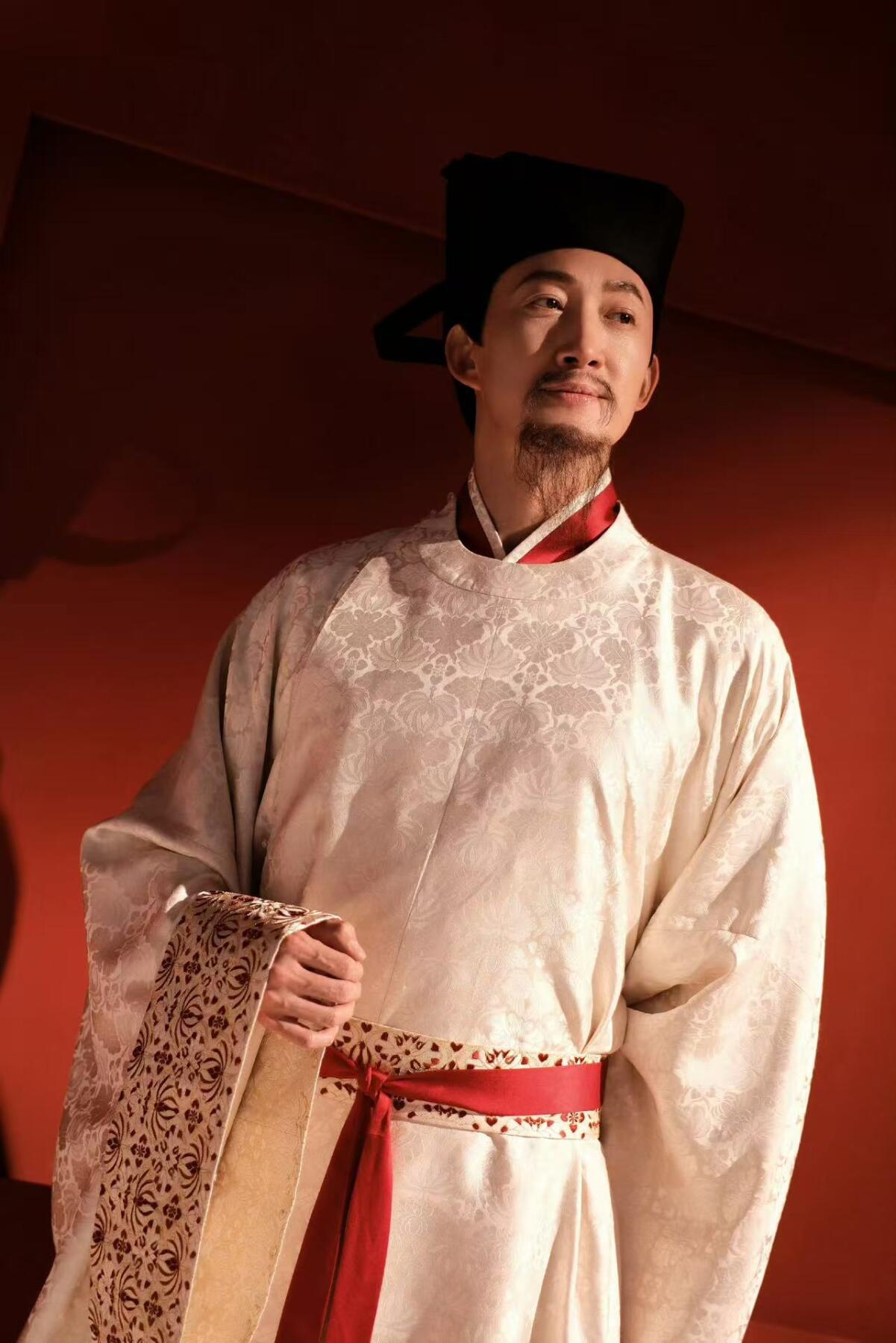 零元拍： 王阳亲笔签名2026总台马年春晚六月荷花花神春帖，祝君“幸福快乐”！