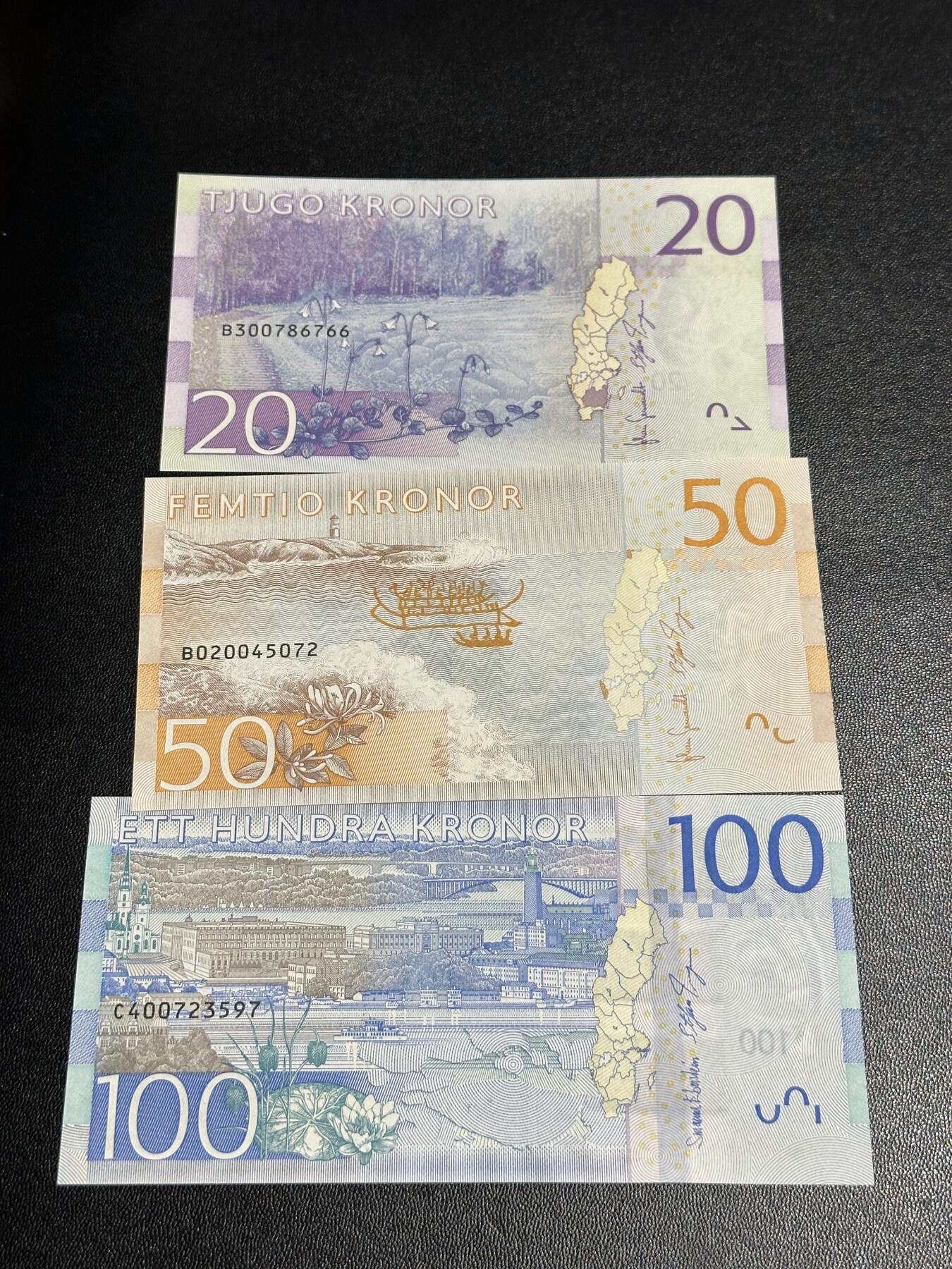 《外钞收藏家》第六百一十四期（精选场）（长期征集拍品、欢迎藏友们联系合作） 瑞典最新版20、50、100克朗 3张一起 全新UNC