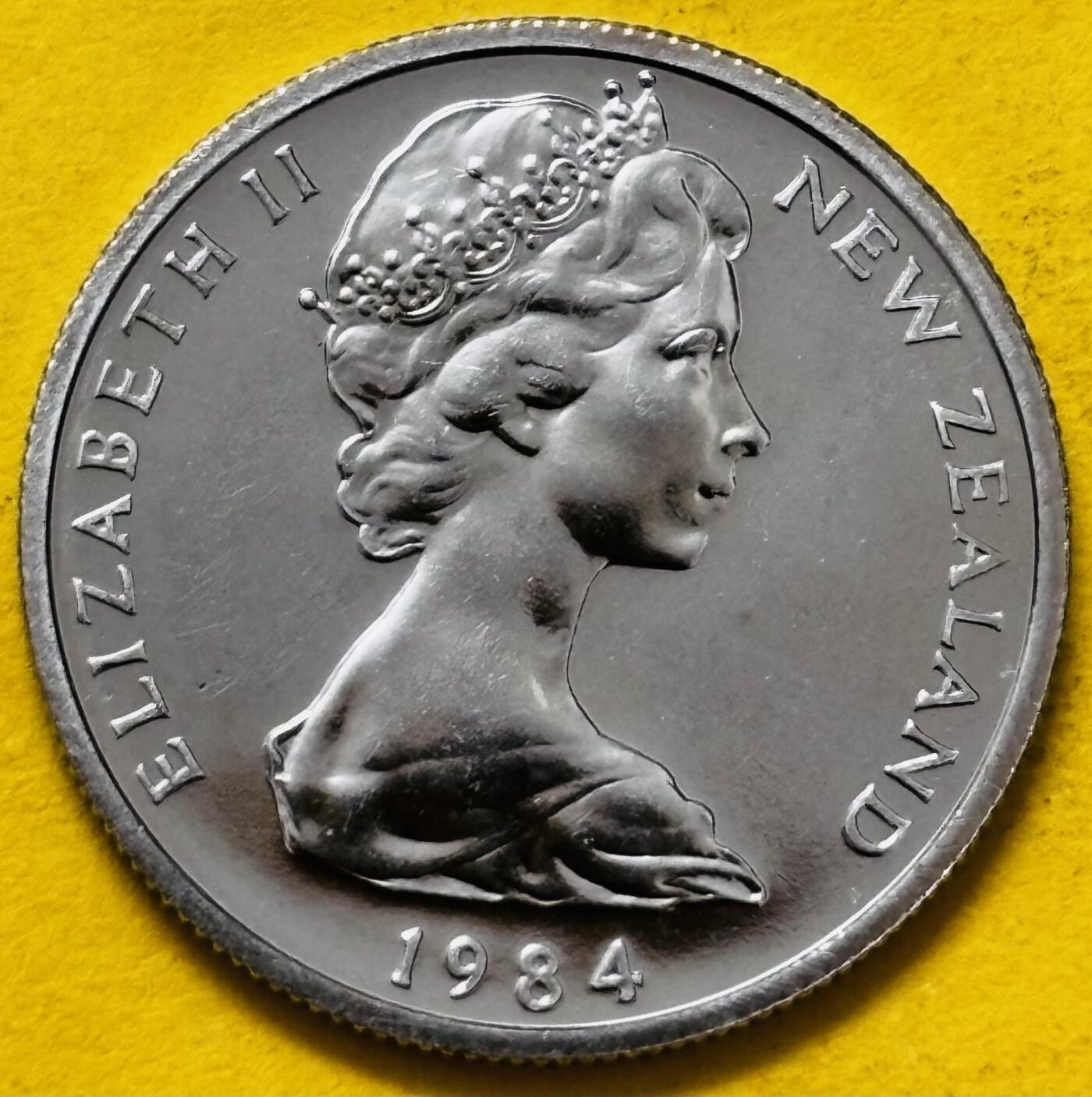 文馨钱币收藏第 295 场，（元宵场）各种银币散币纪念章，长期接代拍业务 全新 1984 年新西蜥蜴 兰 5 分镜面工艺像精制币