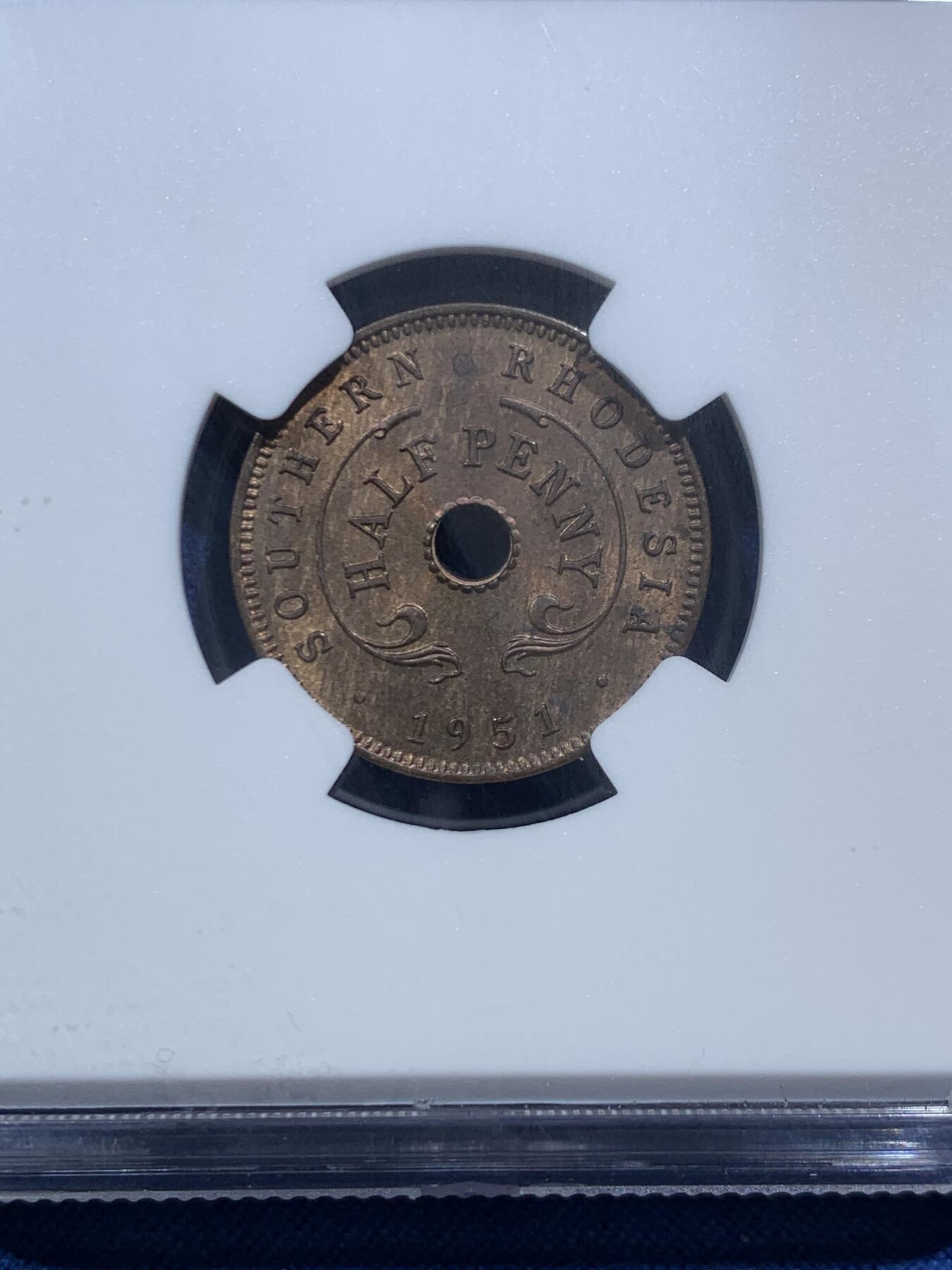 《竞宝斋》第467场 周日，周一 2场连拍 （全场包邮）欢迎送拍 NGC MS64BN 南罗得西亚1951年乔治六世1/2便士