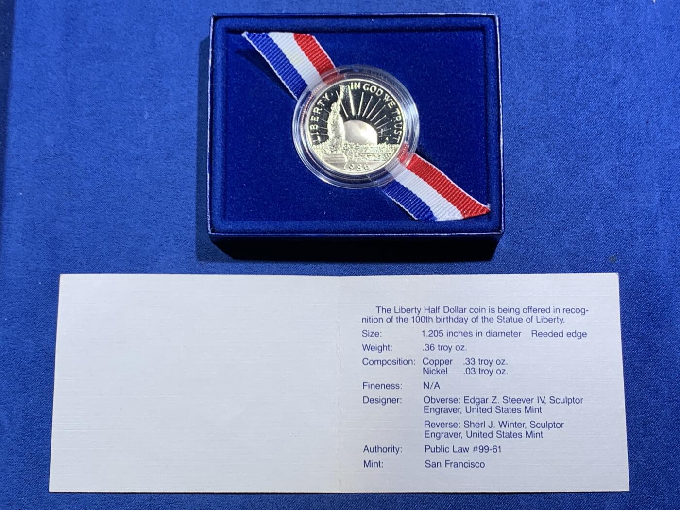 《竞宝斋》第467场 周日，周一 2场连拍 （全场包邮）欢迎送拍 美国1986年半美元精制纪念币 自由女神像百年 盒证全