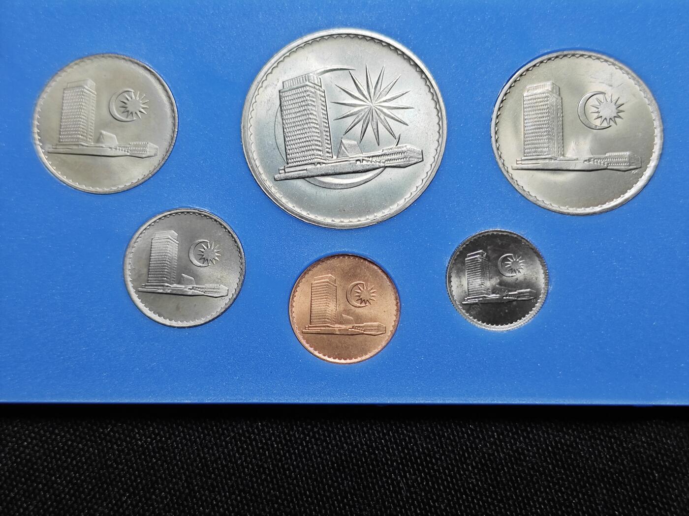 KK钱币收藏小铺   套币 批量/好品散币专场 2月预留时间 周末发货  马来西亚大厦版大小面值一套