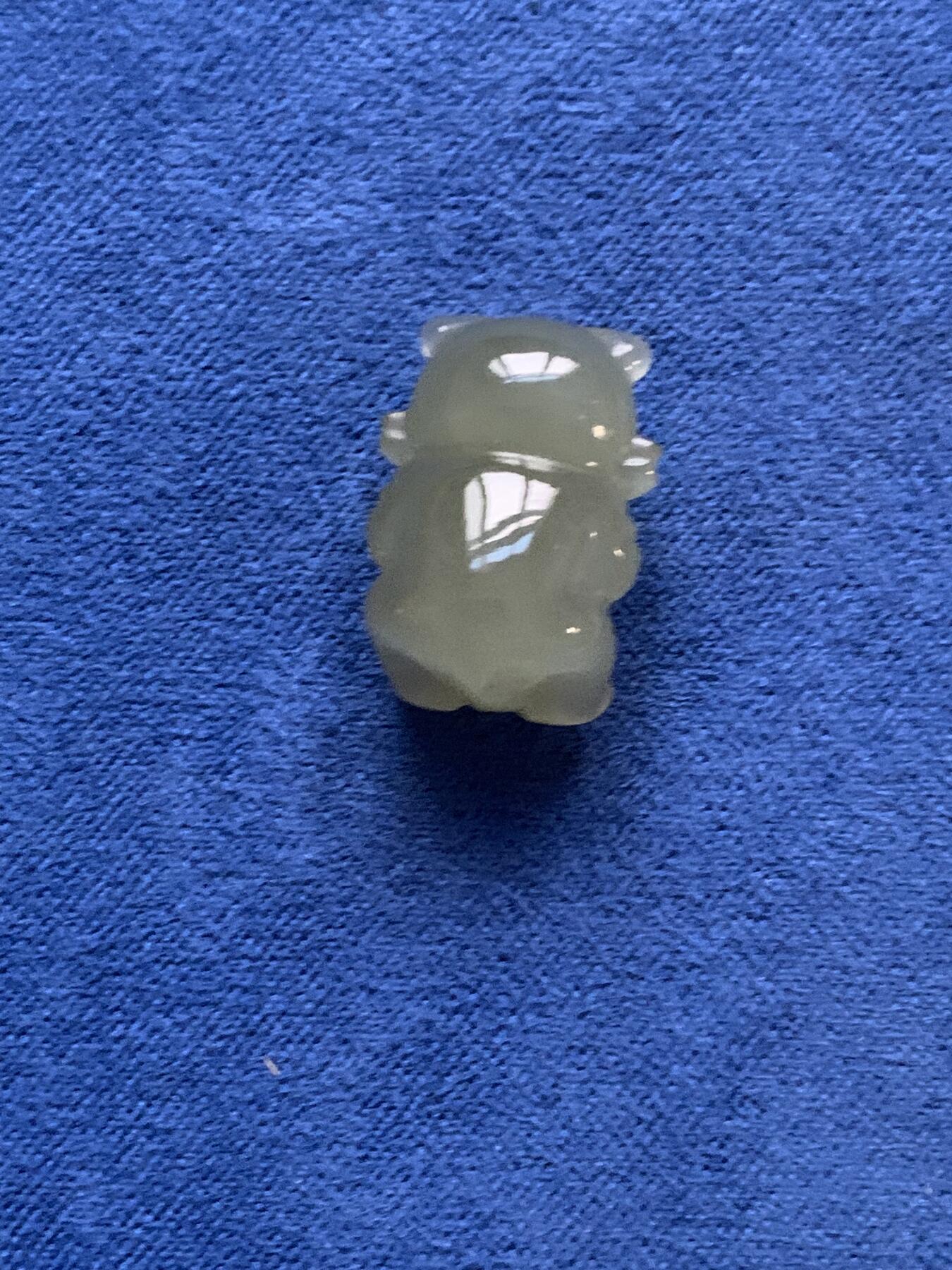 《竞宝斋》第467场 周日，周一 2场连拍 （全场包邮）欢迎送拍 两枚一组 四季平安玉雕瓶，10克，迷你老虎玉雕小玩意，4.55克，均带证书