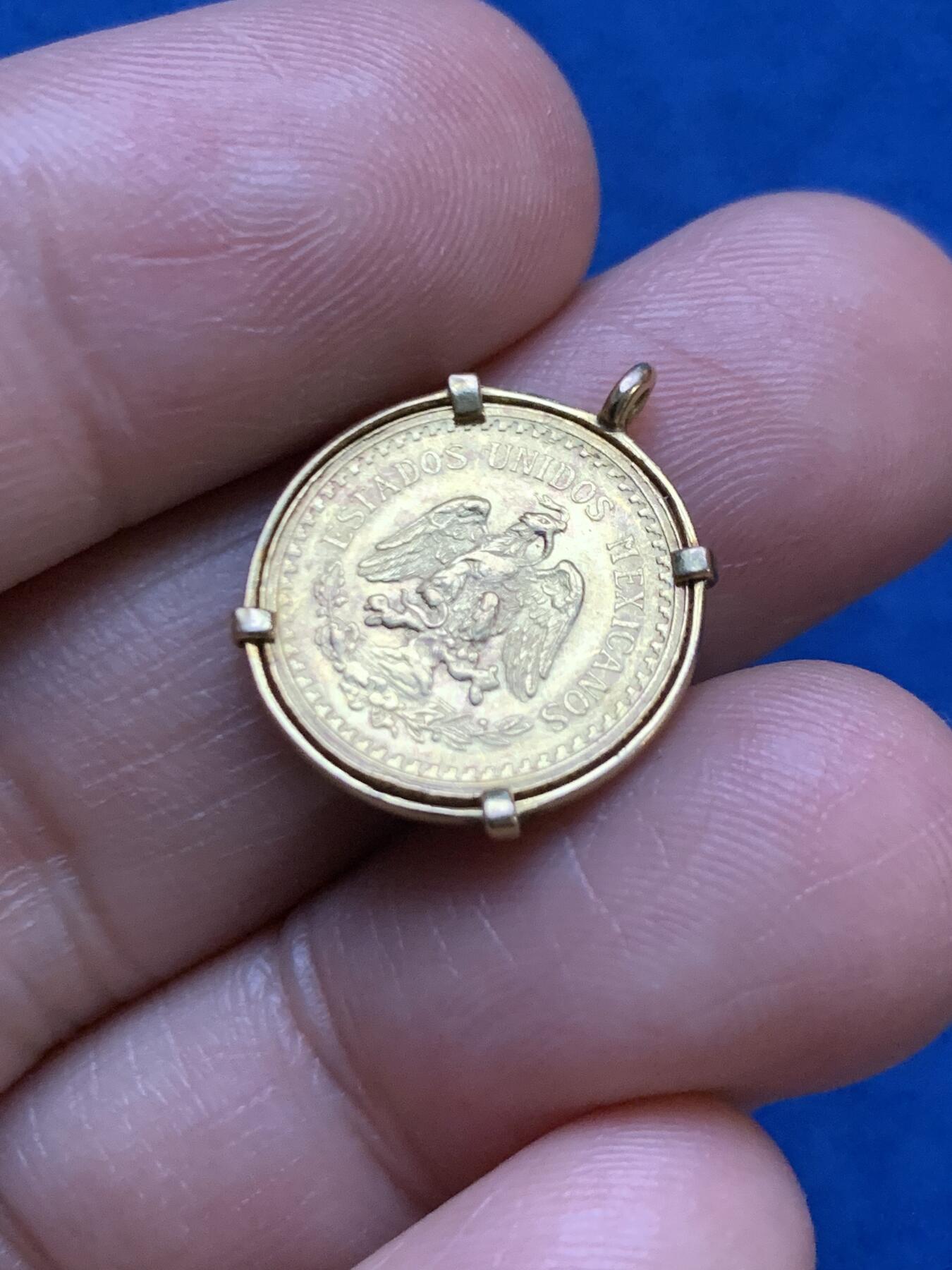 《竞宝斋》第467场 周日，周一 2场连拍 （全场包邮）欢迎送拍 墨西哥 1945年 2.5比索 金币 2.0833克 900金（总重2.5克）环部分约为555金