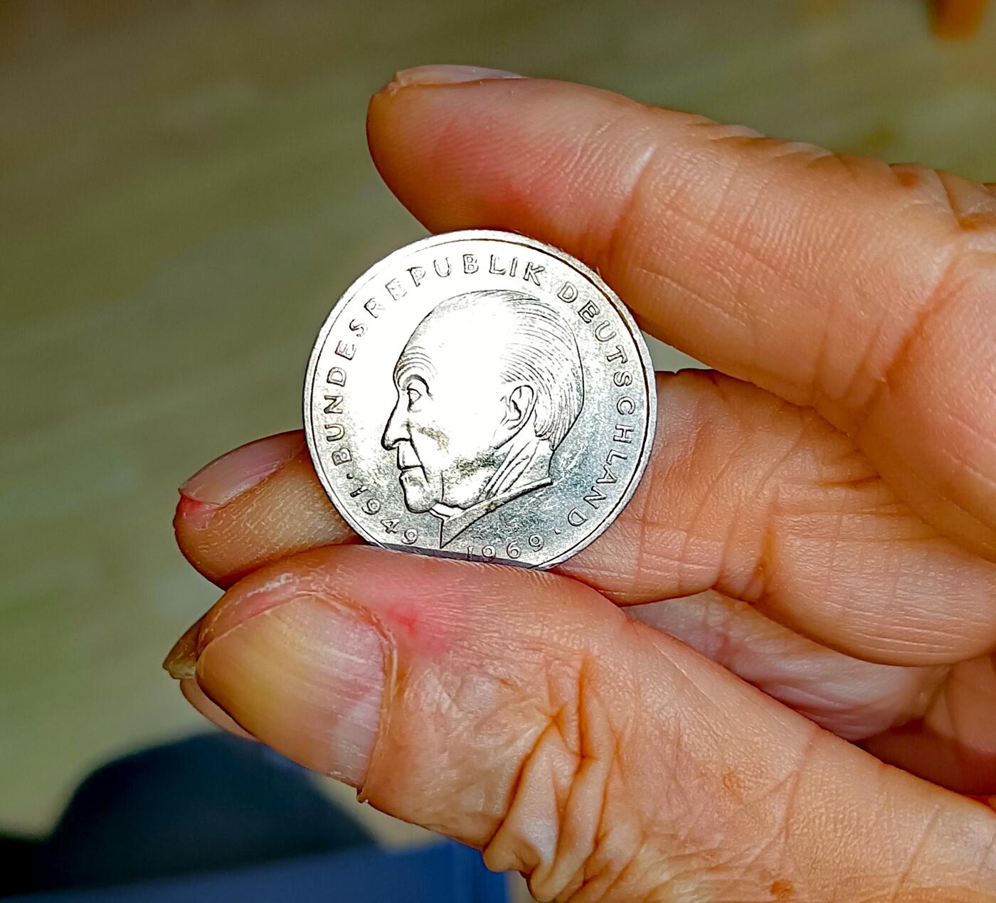 联邦德国1969--78年首任总理阿登纳头像2马克难遇全新原光靓品纪念币8枚一组