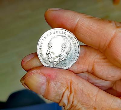 联邦德国1969--78年首任总理阿登纳头像2马克难遇全新原光靓品纪念币8枚一组 联邦德国1969--78年首任总理阿登纳头像2马克难遇全新原光靓品纪念币8枚一组