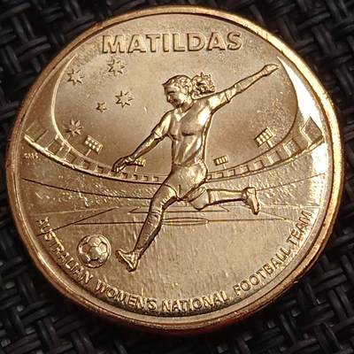 布加迪🐬～世界钱币(上海)🌾第 278 期 /  各国套币和散币 - 澳大利亚🇦🇺 2023年 1元 女王版最后一年 女足世界杯赛纪念币～C18