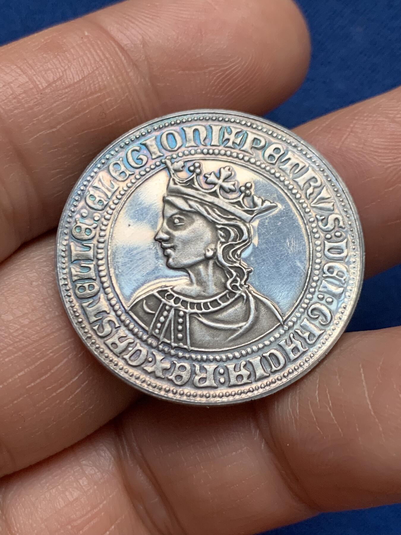 《竞宝斋》第467场 周日，周一 2场连拍 （全场包邮）欢迎送拍 西班牙复古银章 背面双狮加城堡 9.88克 30mm