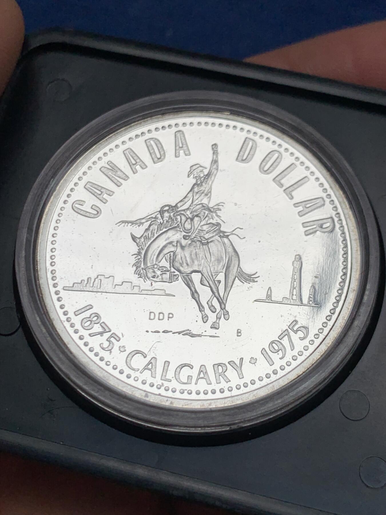 《竞宝斋》第467场 周日，周一 2场连拍 （全场包邮）欢迎送拍 加拿大1975年卡尔加里骑警队成立100周年1元银币