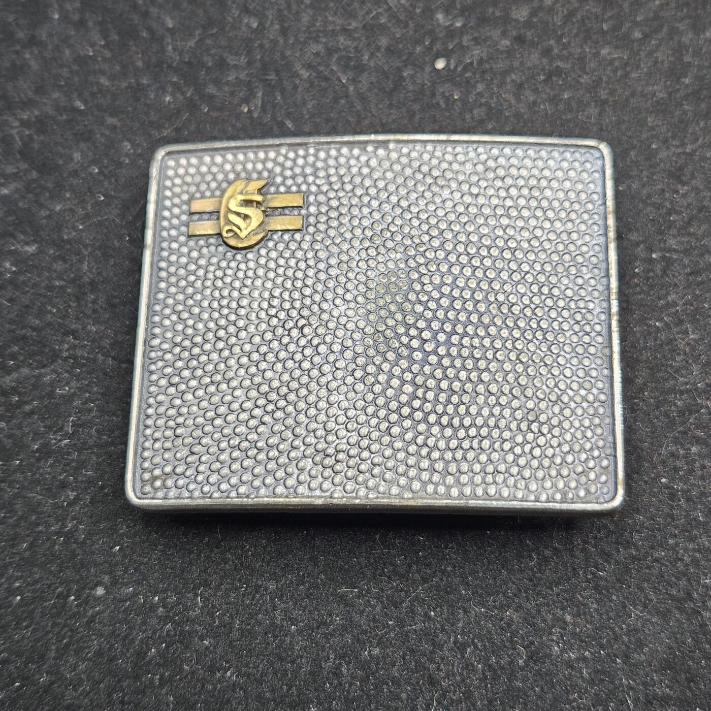 0元起拍勋章 第336期 咸鱼国勋章拍卖专场 3月4日（周三）下午6：00开始 日本毕业纪念腰带扣