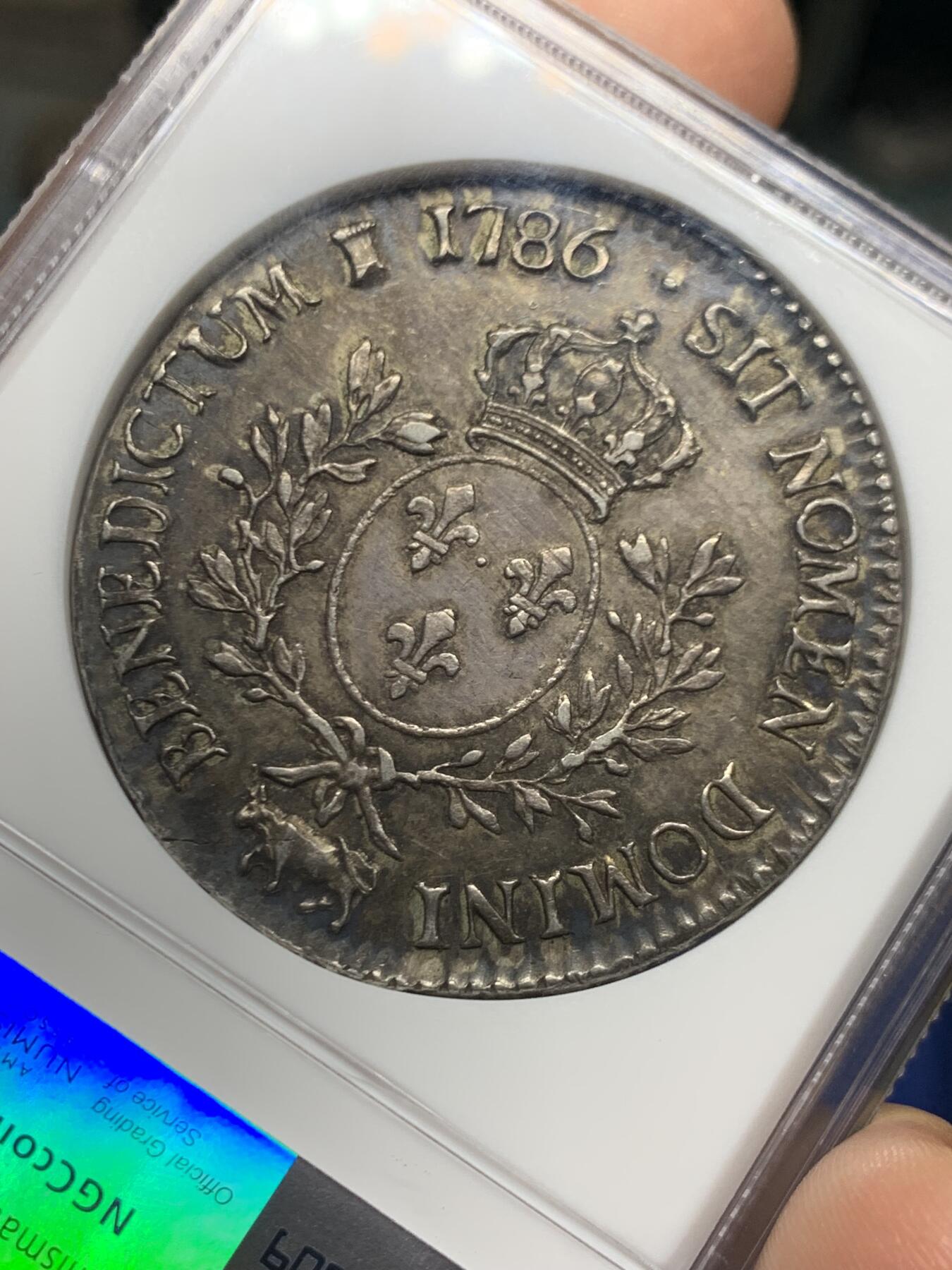 《竞宝斋》第467场 周日，周一 2场连拍 （全场包邮）欢迎送拍 NGC MS62 深彩法国1786年（COW）路易十六1埃居大银币，COW奶牛标少见，贝恩省造